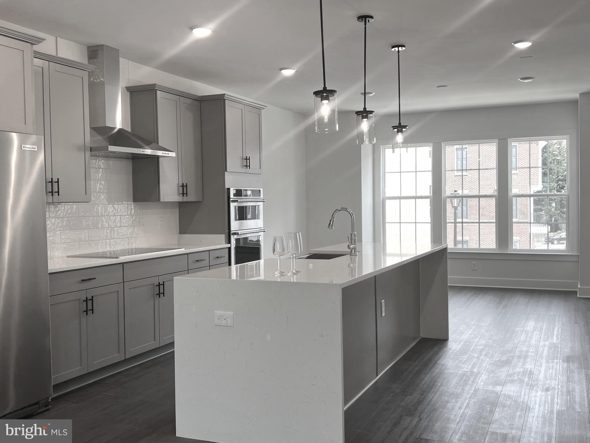 OVERLOOK AT FAIRFAX BOULEVARD - Residential Lease