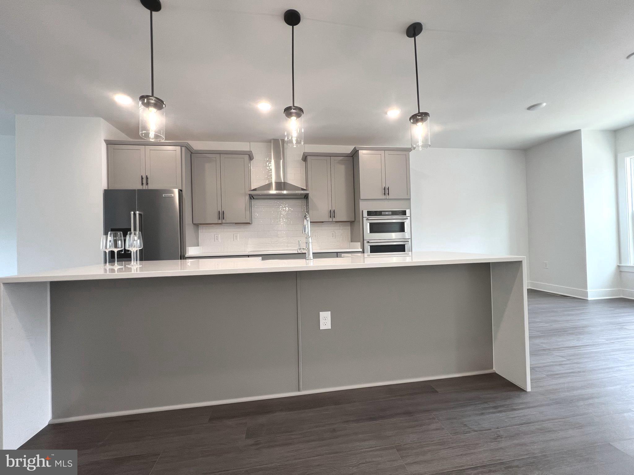 OVERLOOK AT FAIRFAX BOULEVARD - Residential Lease