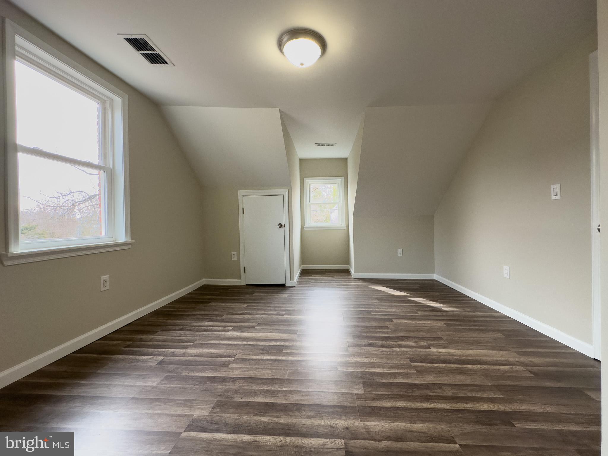 BRENTWOOD - Residential