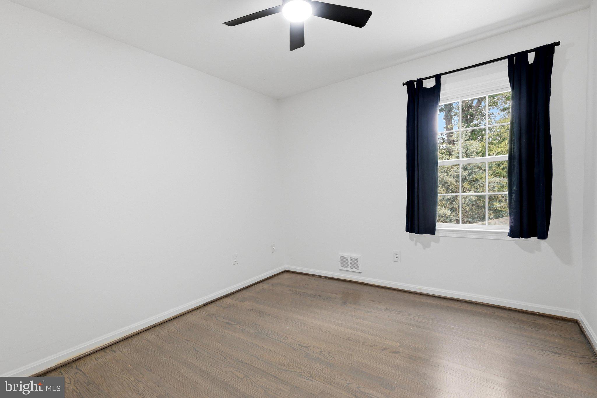 ROLLING VALLEY - Residential