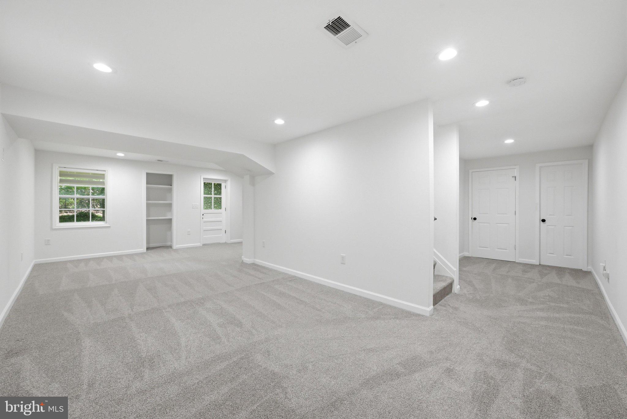 ROLLING VALLEY - Residential