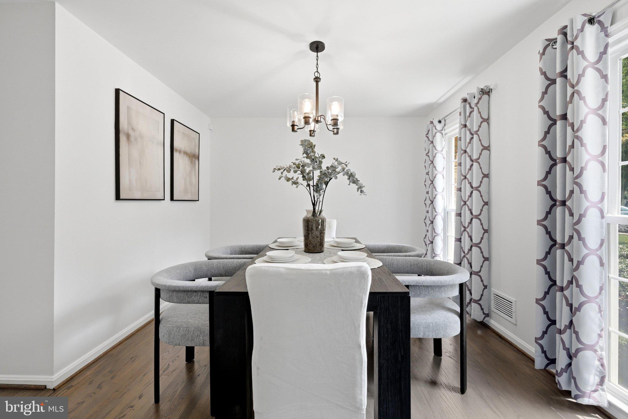 ROLLING VALLEY - Residential
