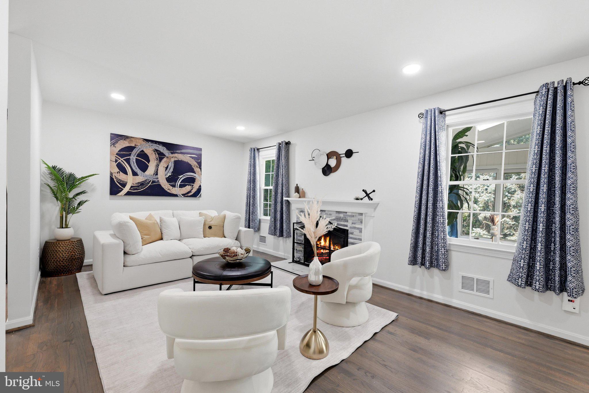 ROLLING VALLEY - Residential