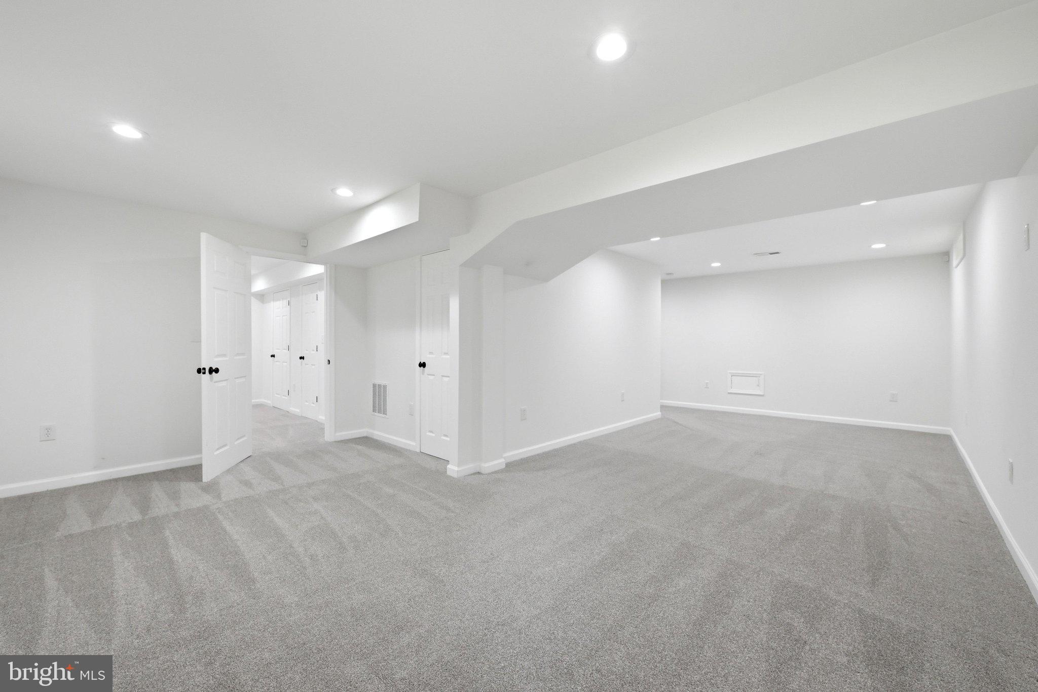ROLLING VALLEY - Residential