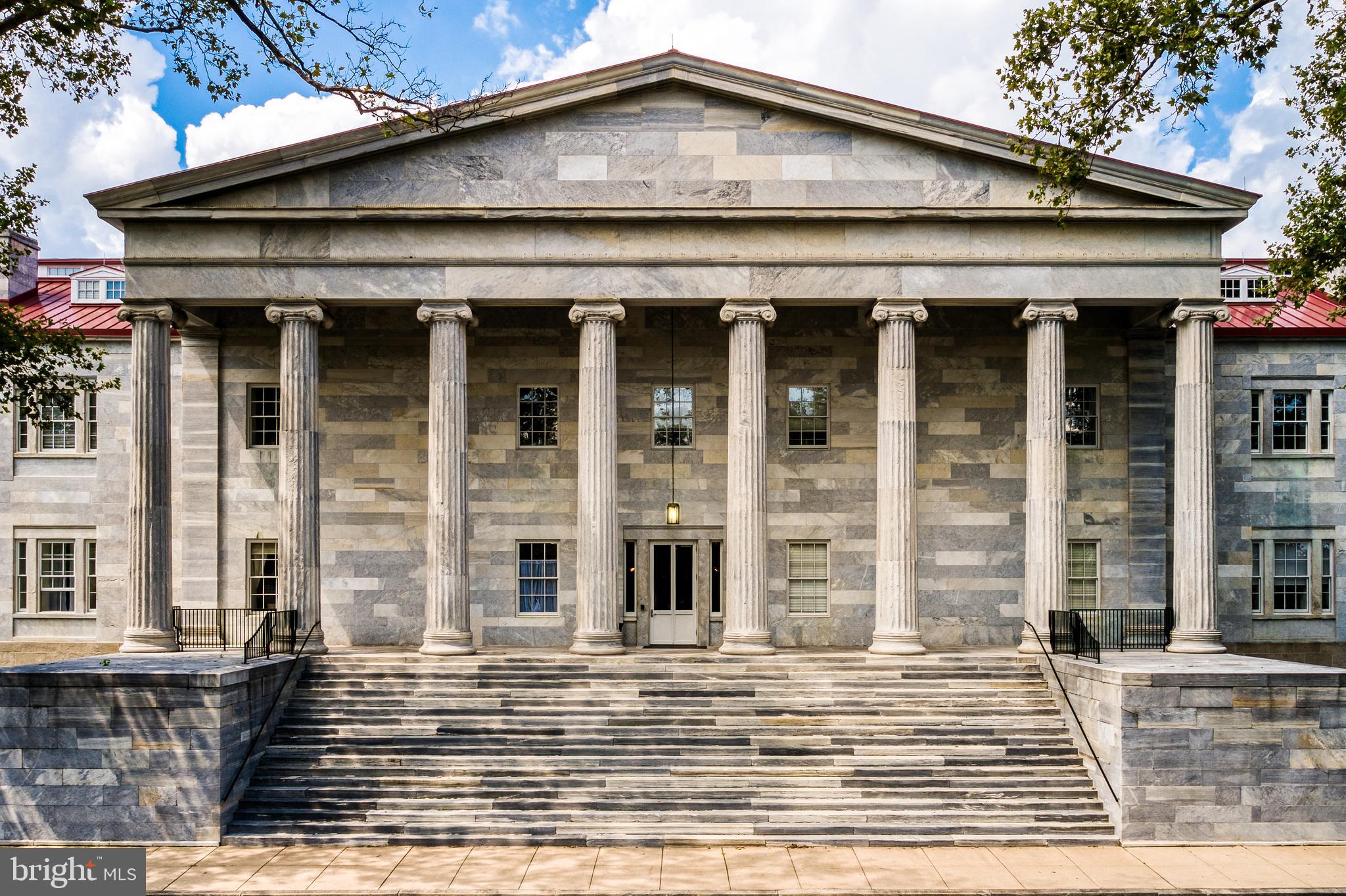 NAVAL SQUARE - Residential Lease