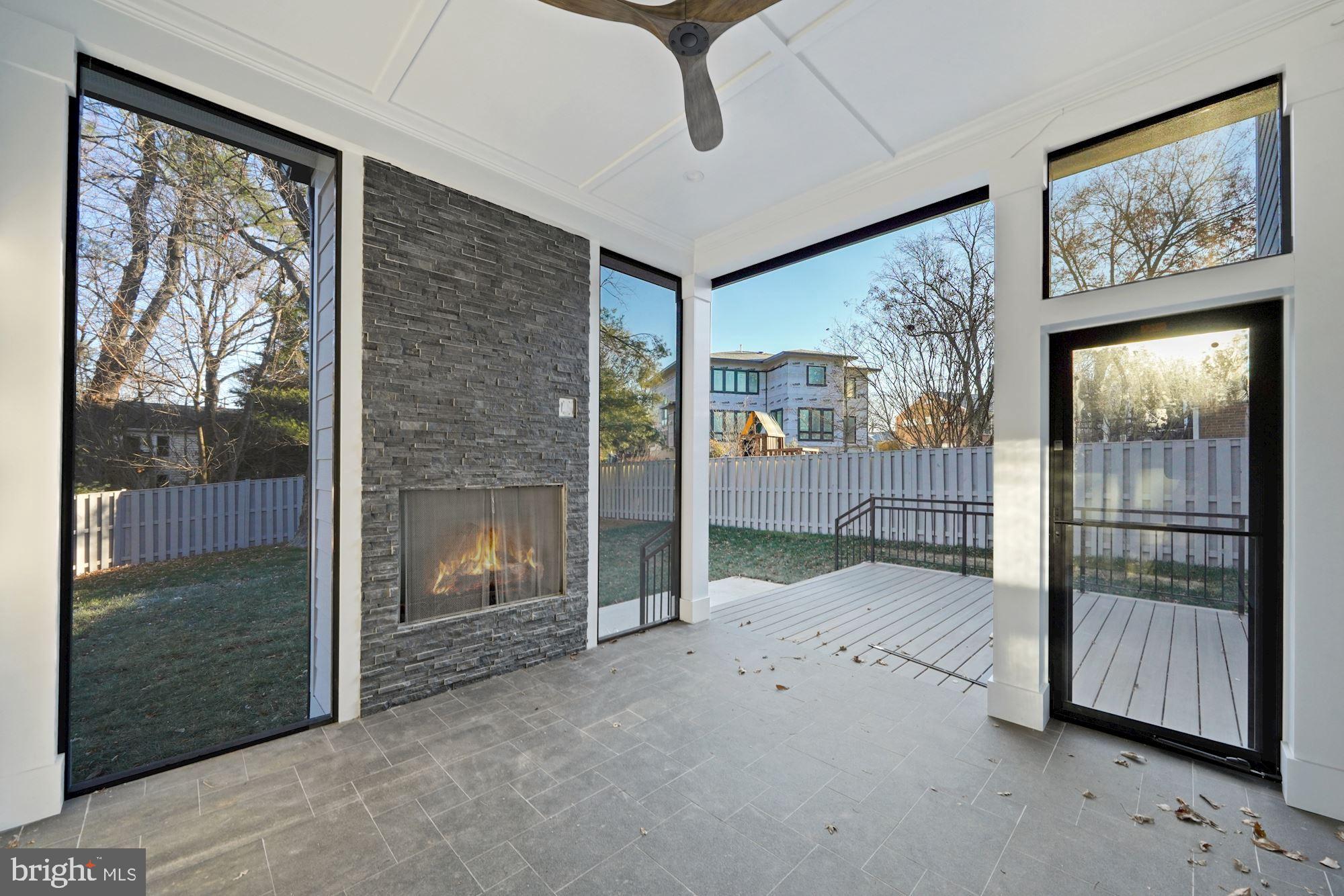 SOUTHRIDGE - Residential