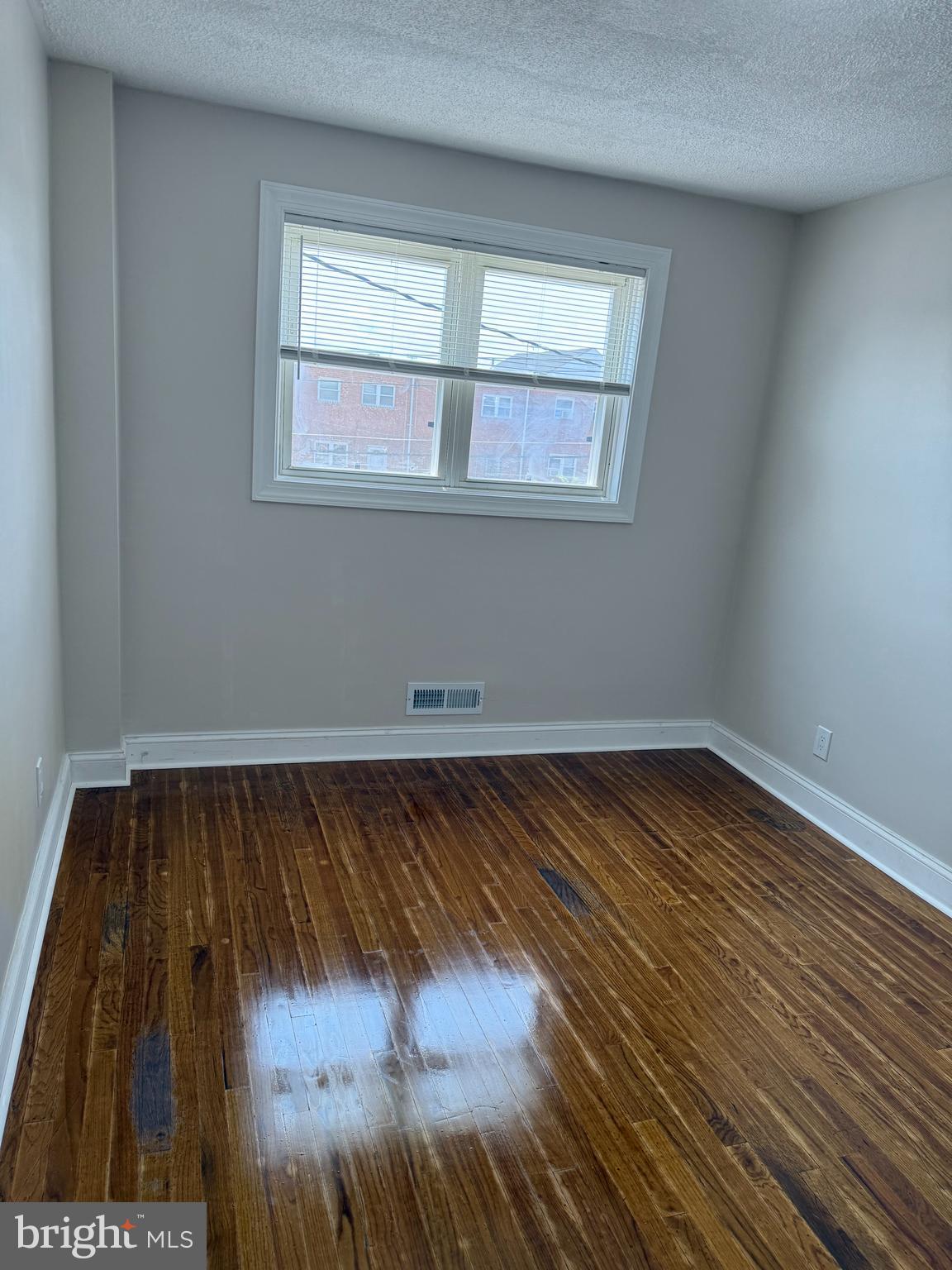EASTFIELD - Residential