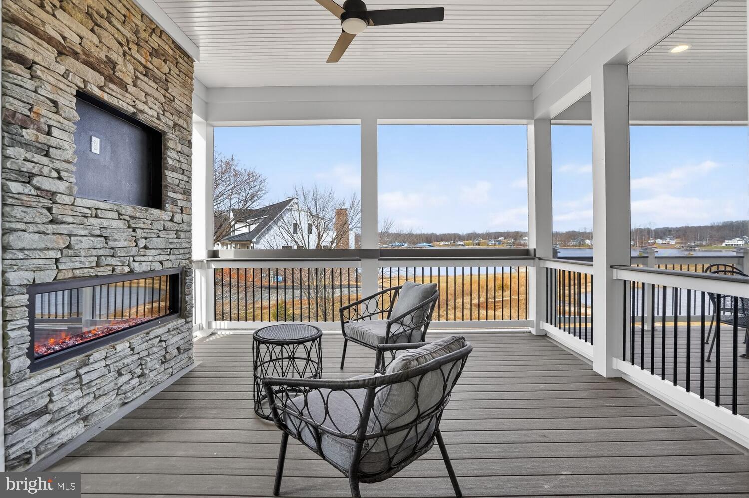 ROCK ISLAND LANDING - Residential