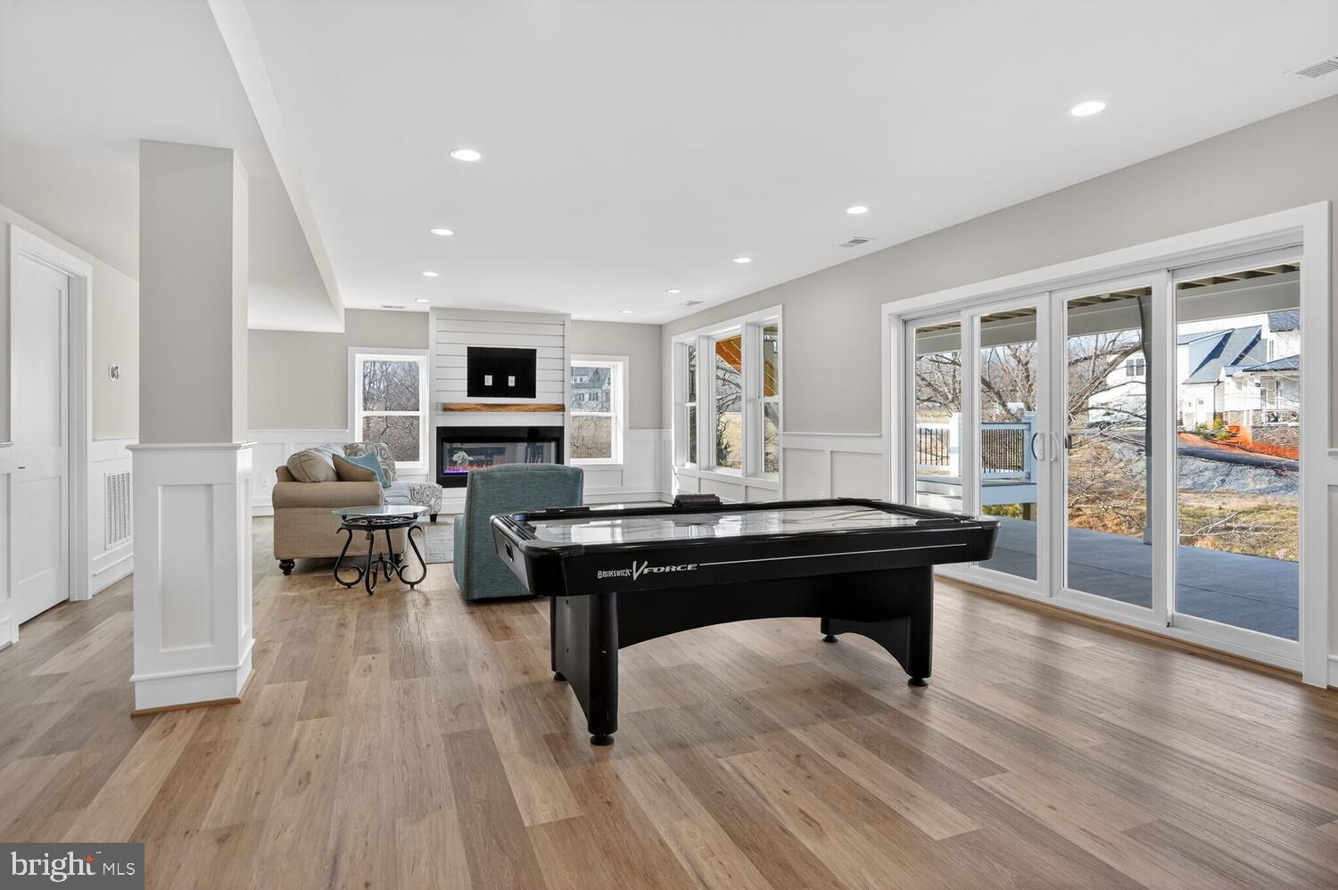 ROCK ISLAND LANDING - Residential