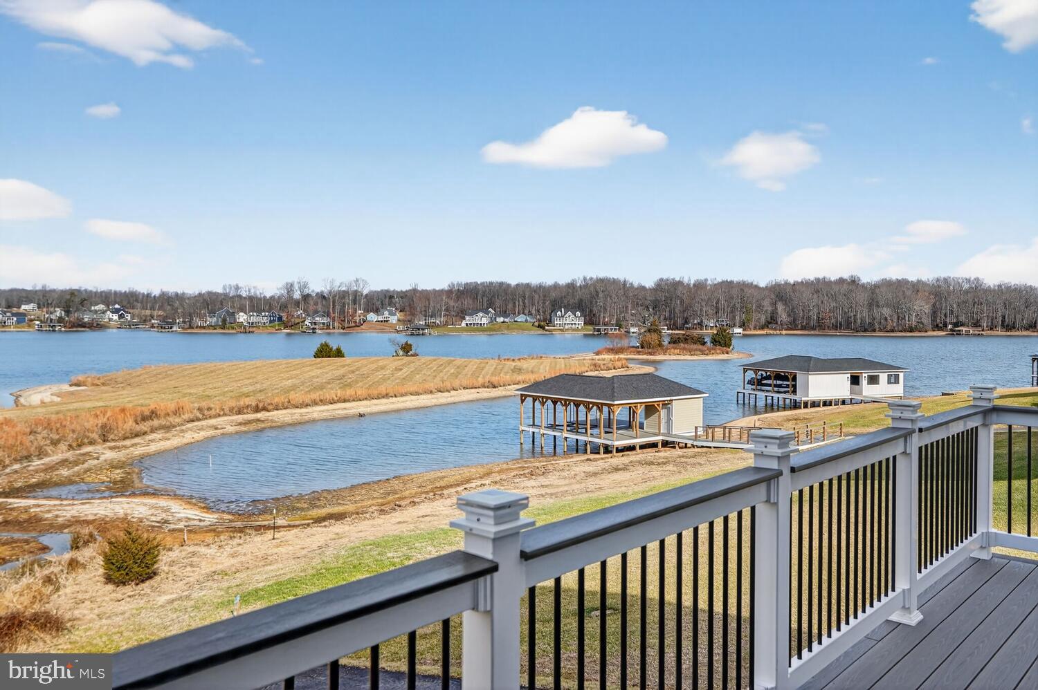 ROCK ISLAND LANDING - Residential