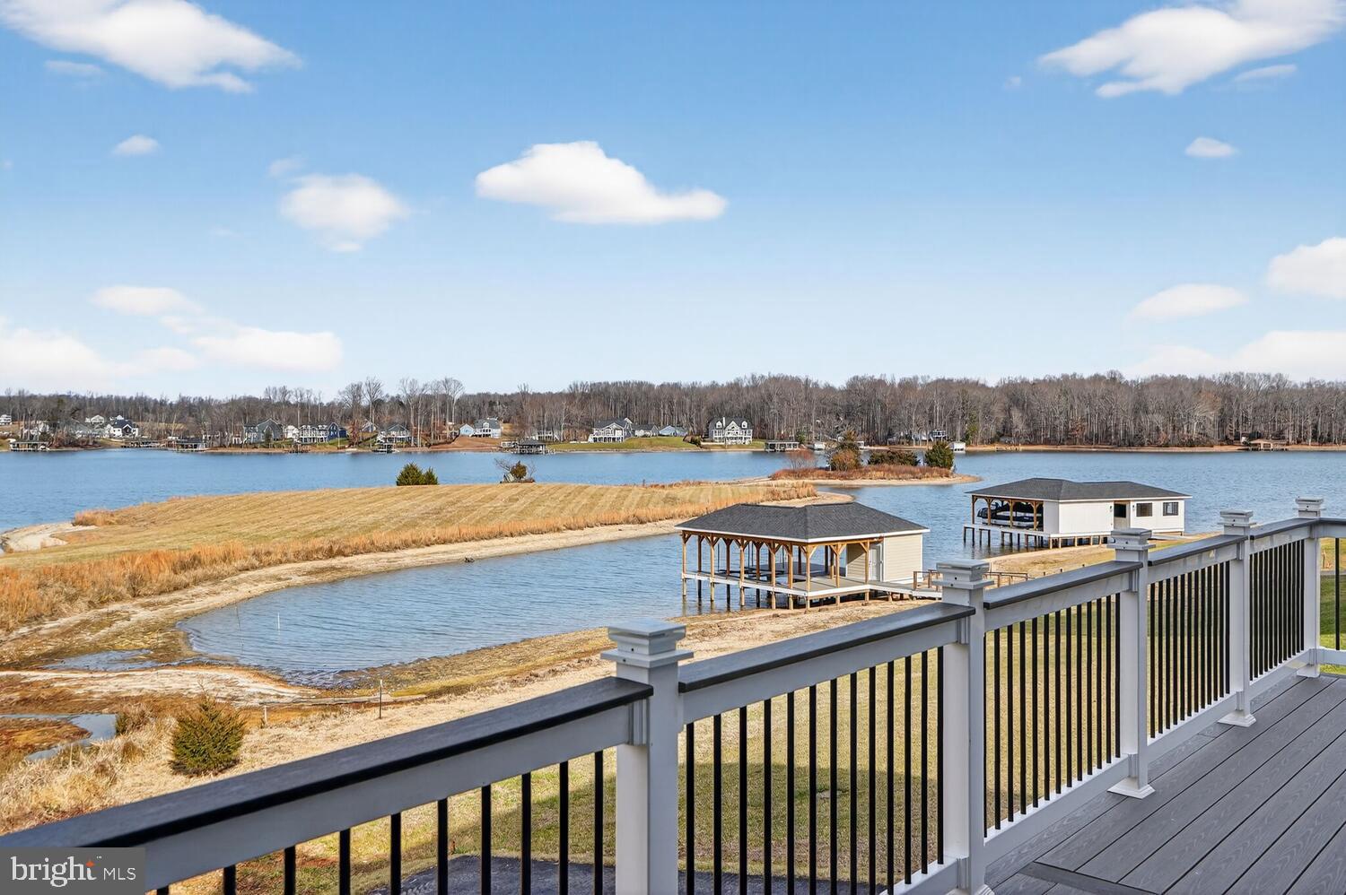 ROCK ISLAND LANDING - Residential