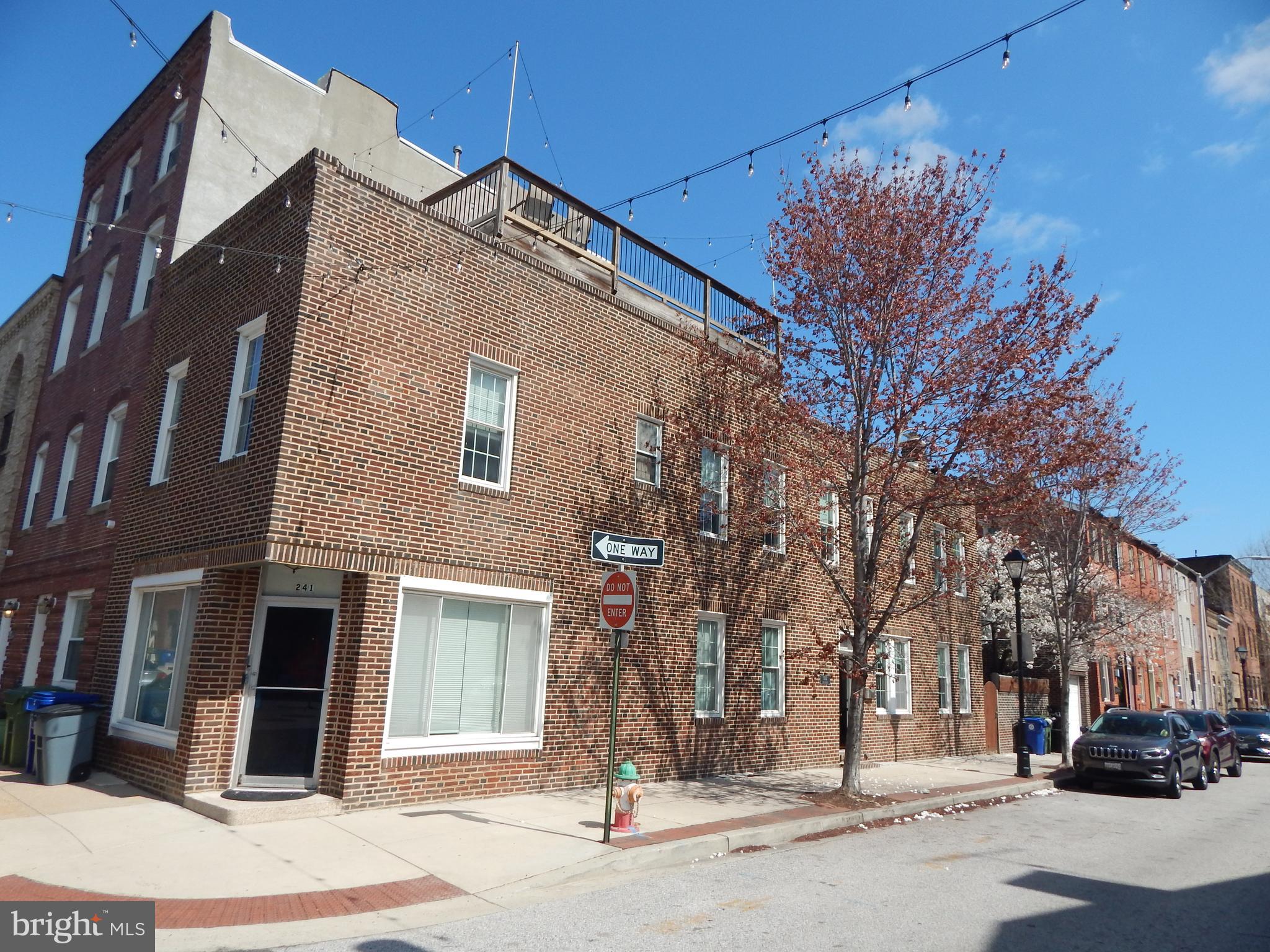 LITTLE ITALY - Residential Lease