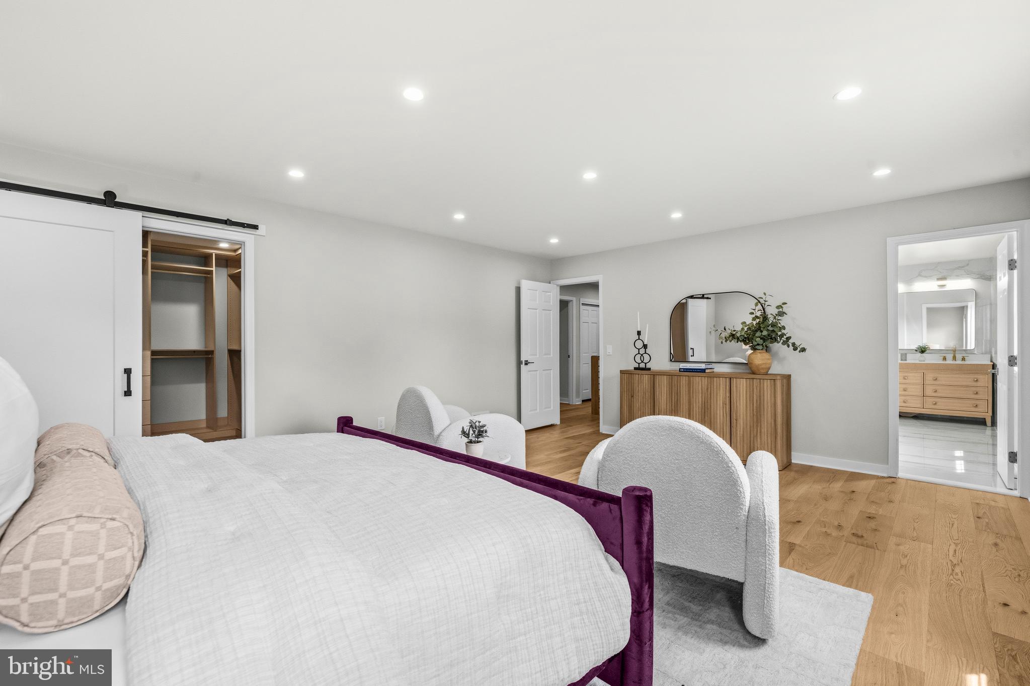 LUXMANOR - Residential
