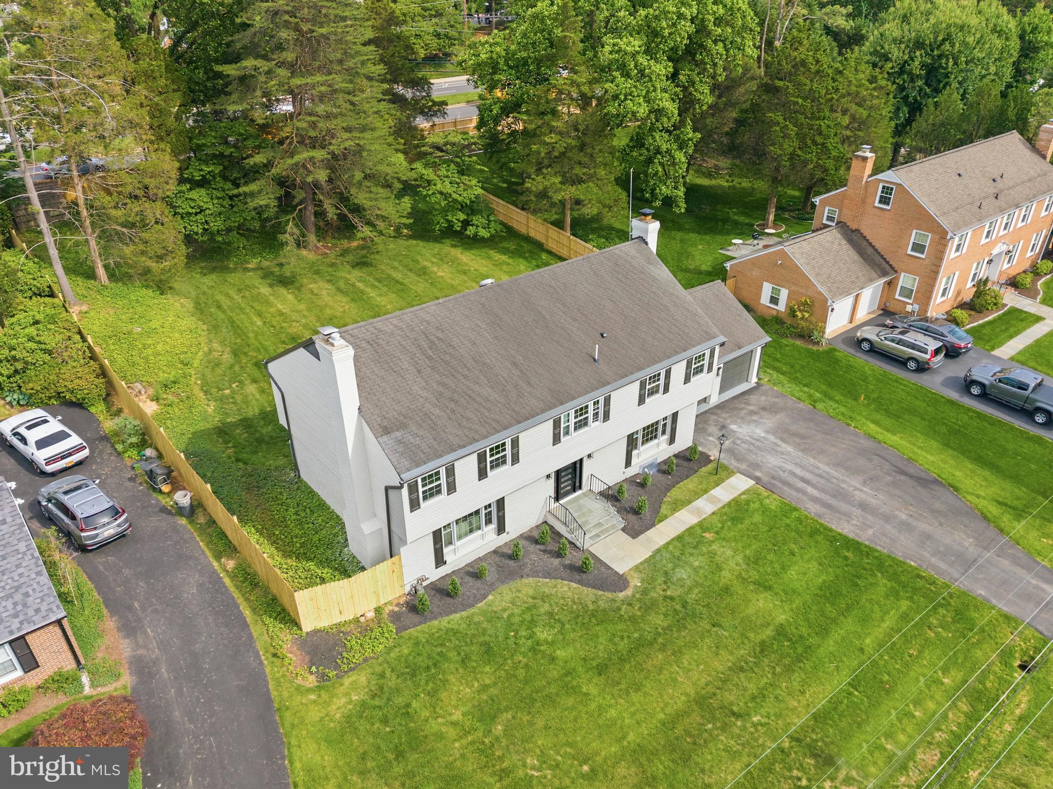 LUXMANOR - Residential