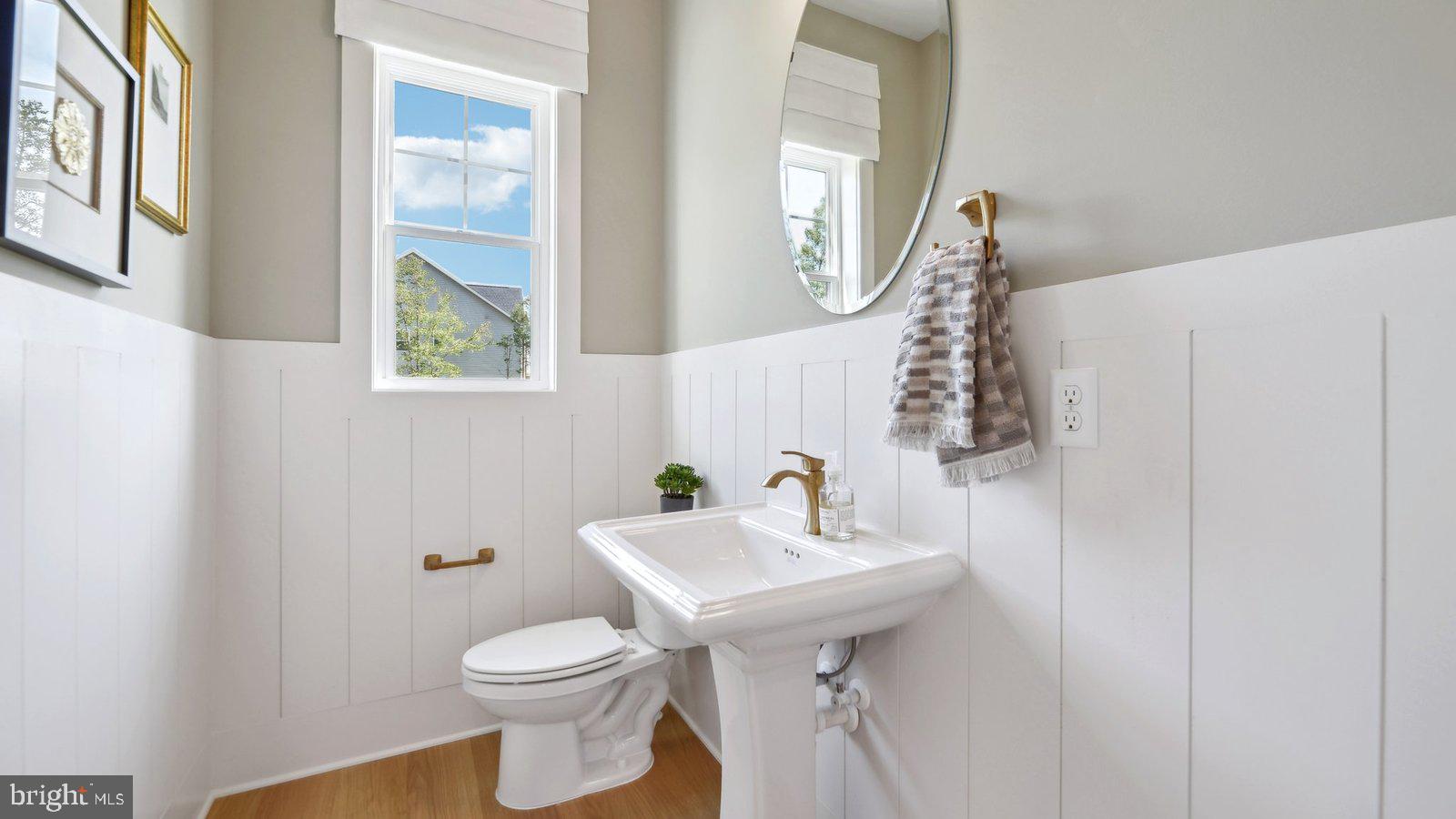 COLLINGWOOD CHASE - Residential