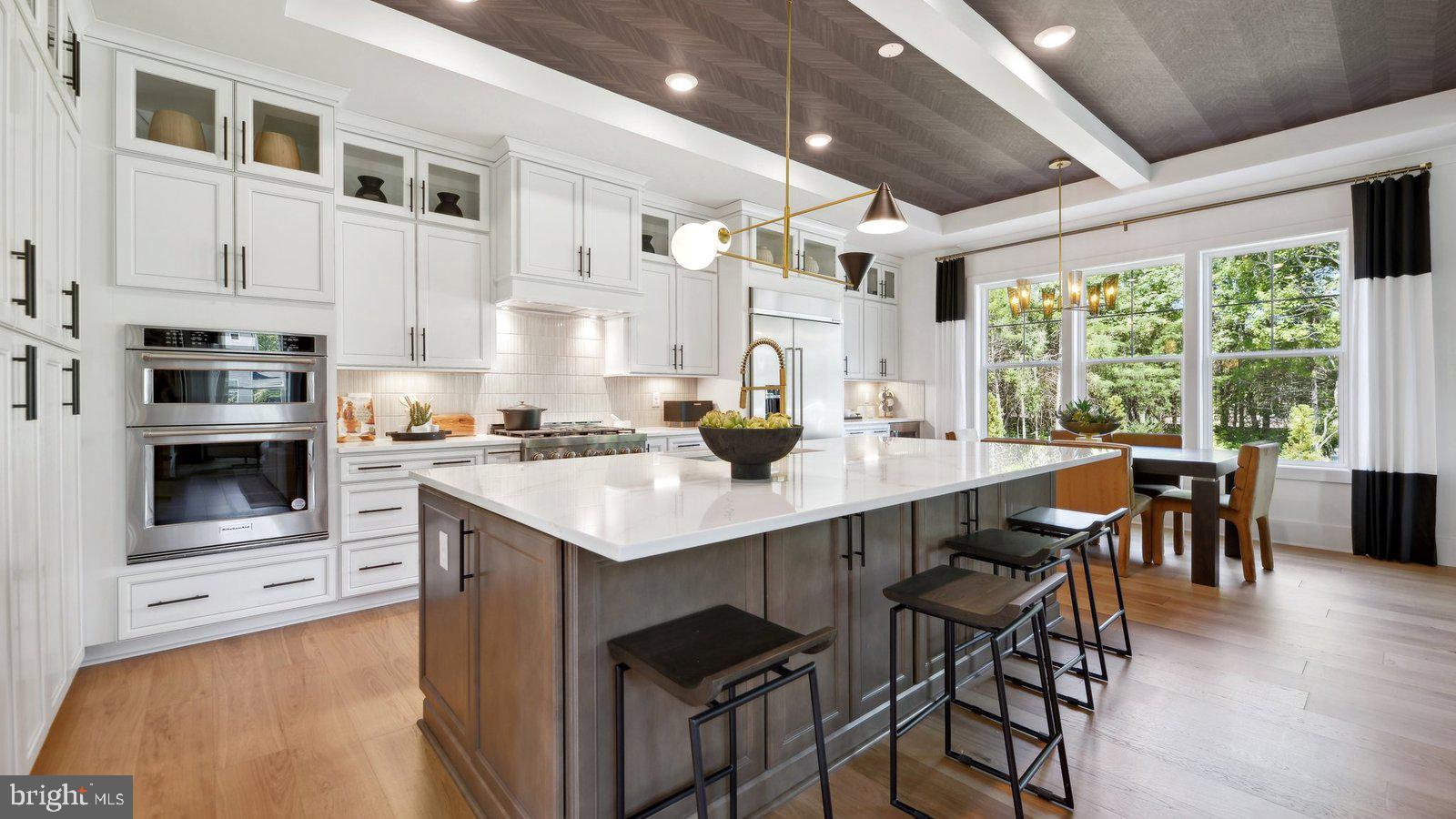 COLLINGWOOD CHASE - Residential