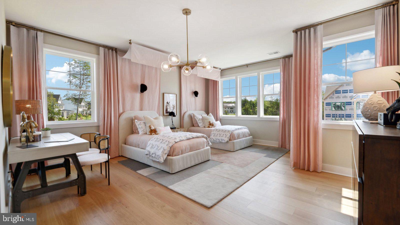 COLLINGWOOD CHASE - Residential