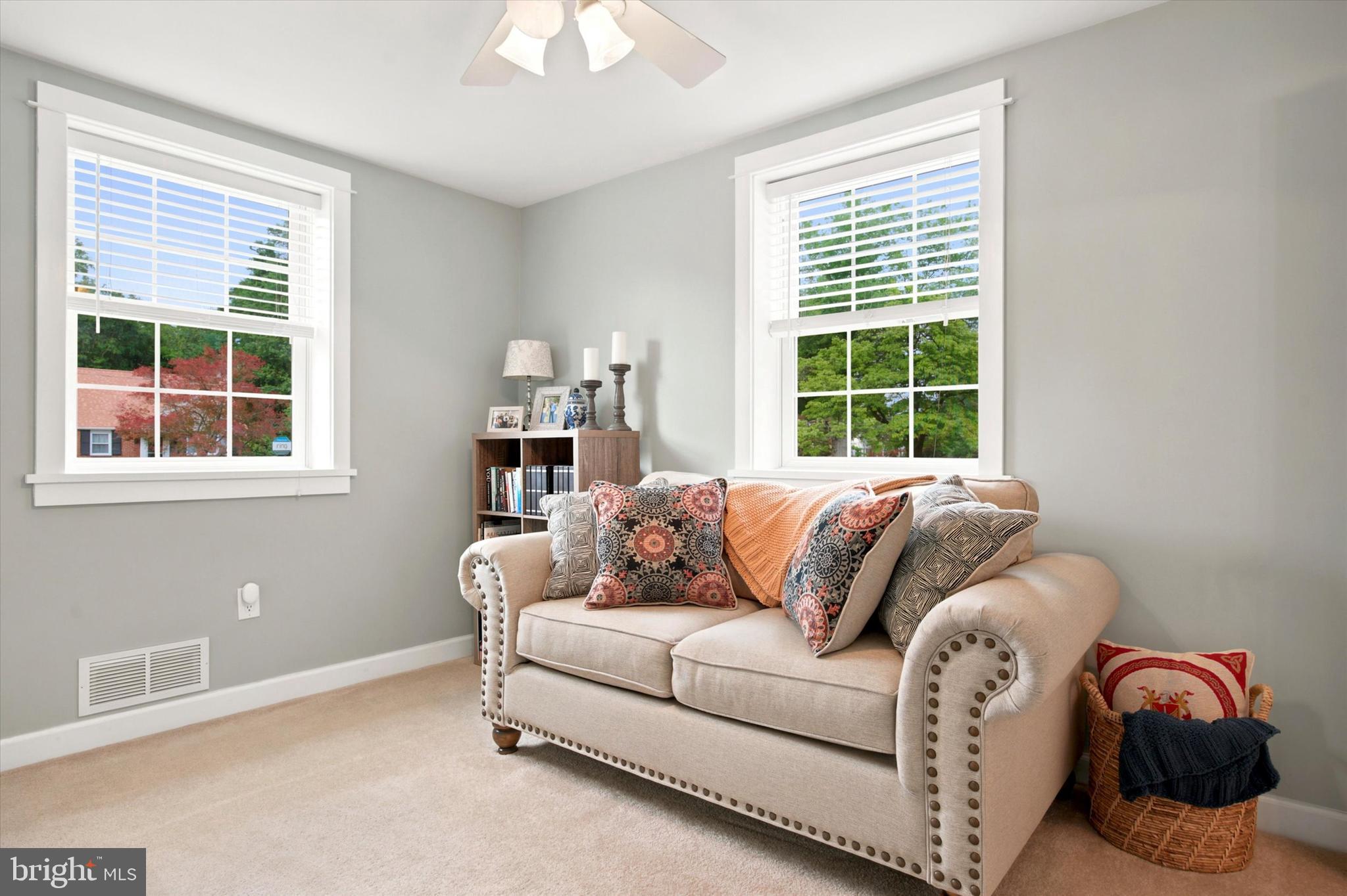 MORELAND MANOR - Residential
