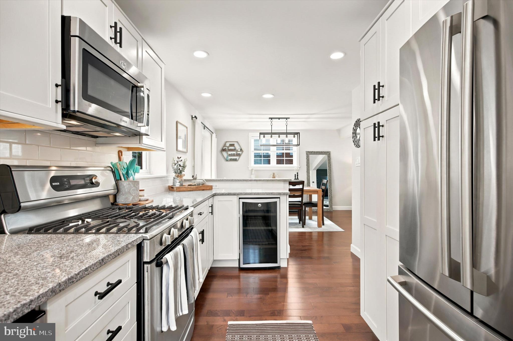 MORELAND MANOR - Residential