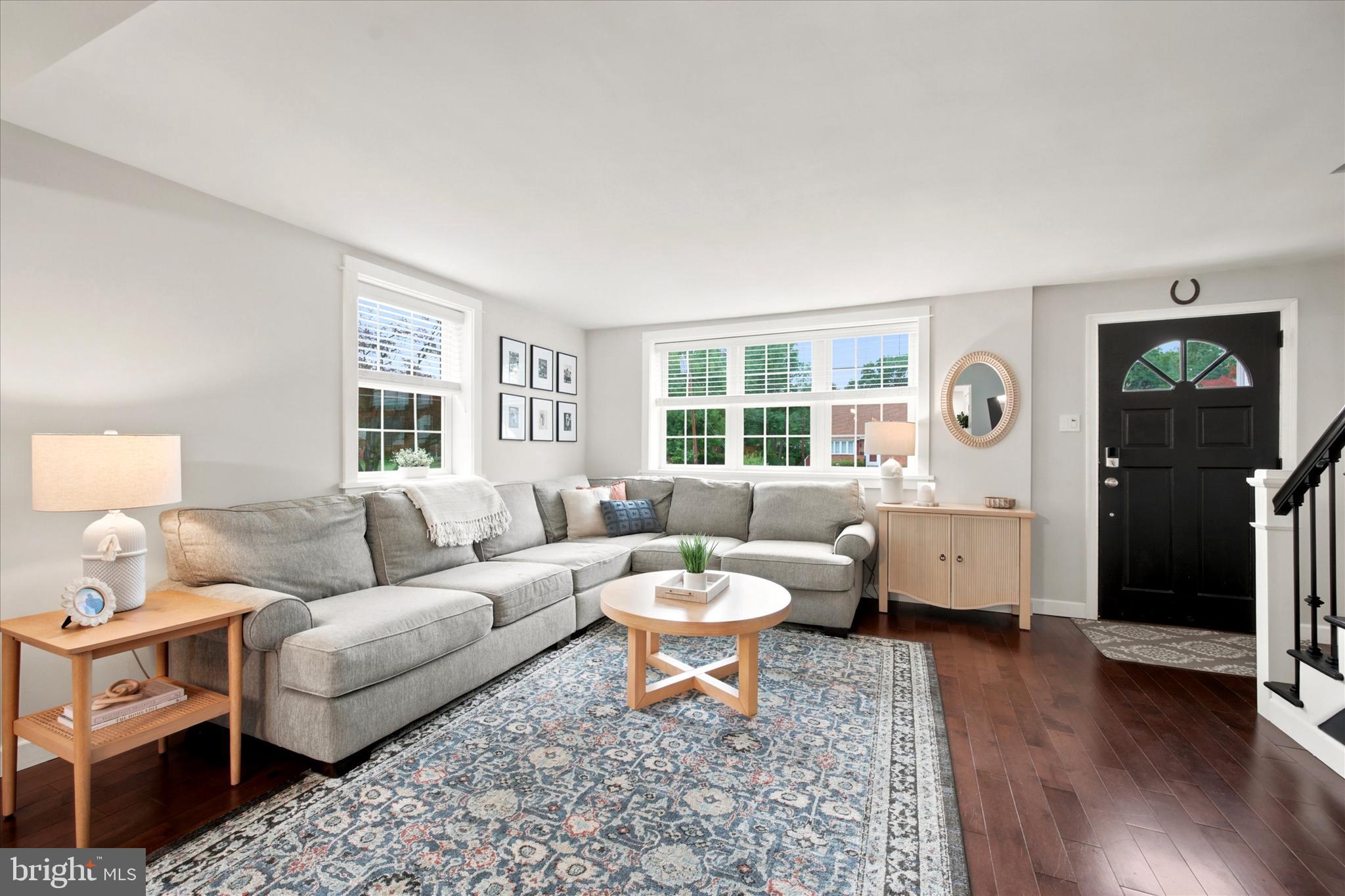 MORELAND MANOR - Residential