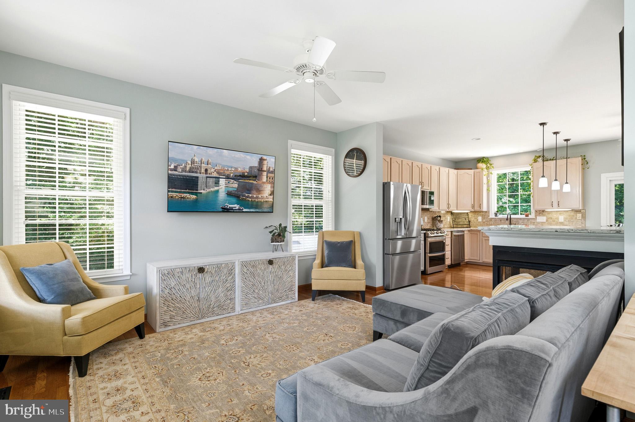HOLLAND CLIFF SHORES - Residential