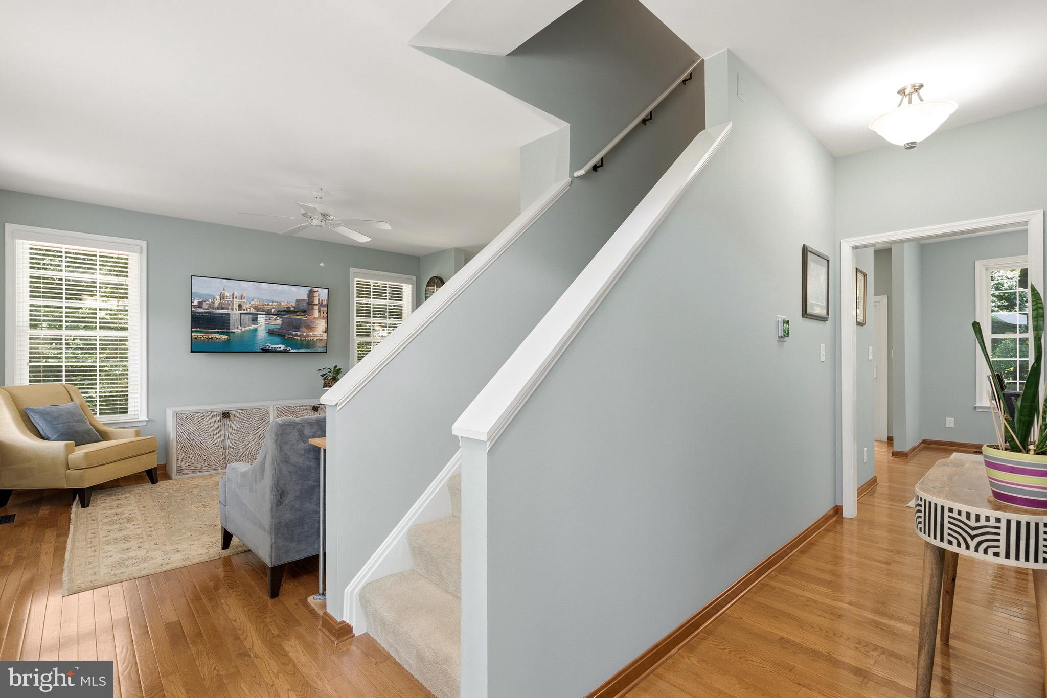 HOLLAND CLIFF SHORES - Residential