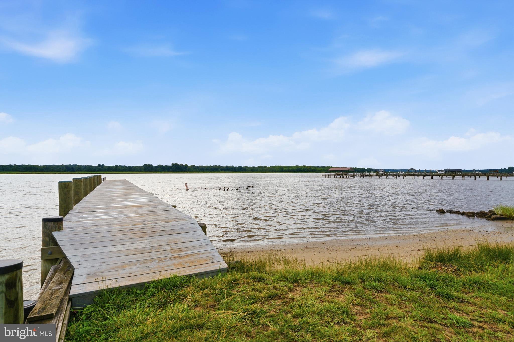 HOLLAND CLIFF SHORES - Residential