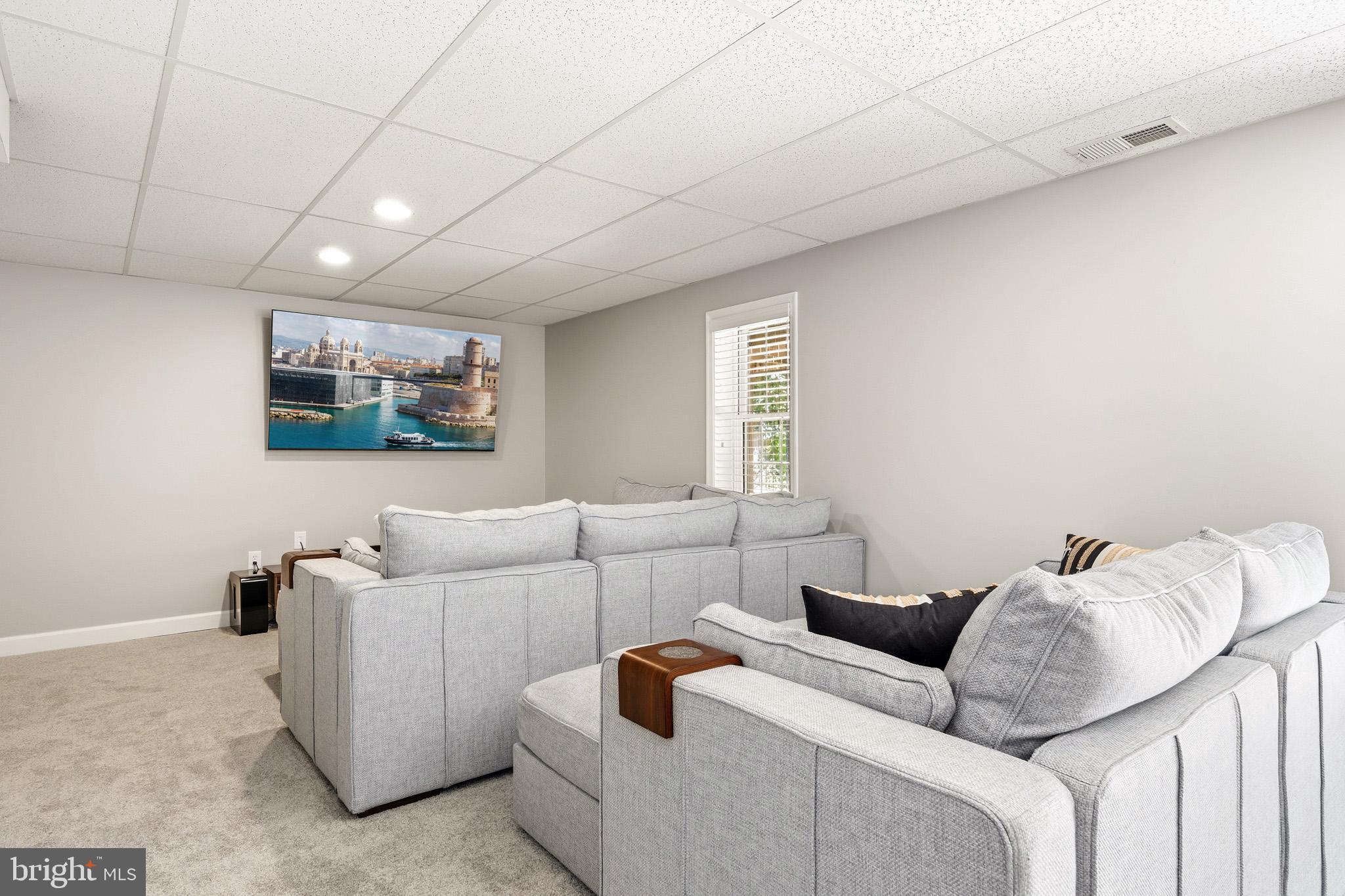 HOLLAND CLIFF SHORES - Residential
