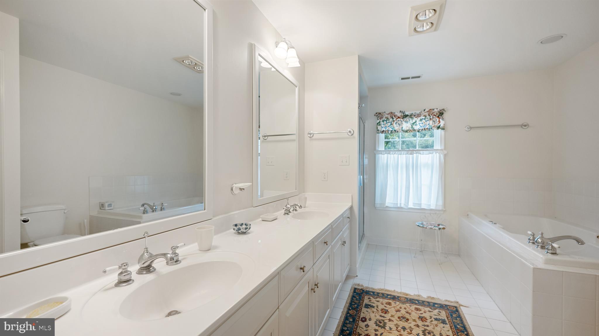 POOLESVILLE OUTSIDE - Residential