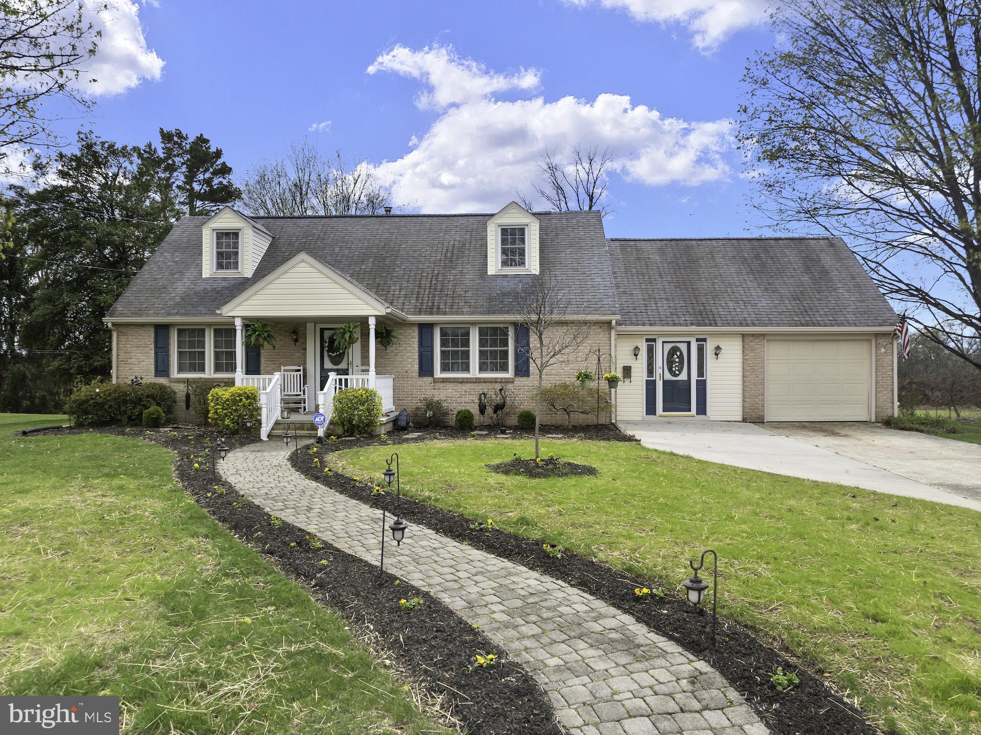 TWIN OAKS - Residential