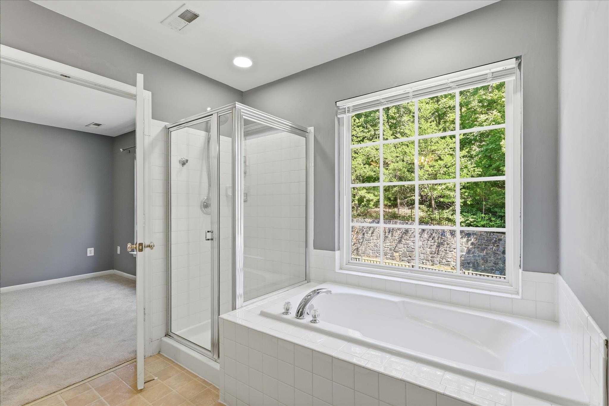 AZALEA WOODS - Residential