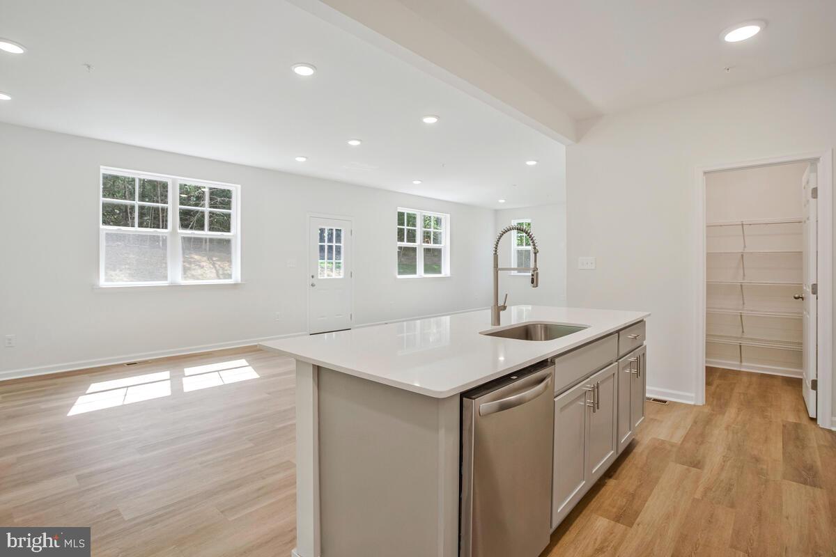 CEDARHURST ON THE BAY - Residential