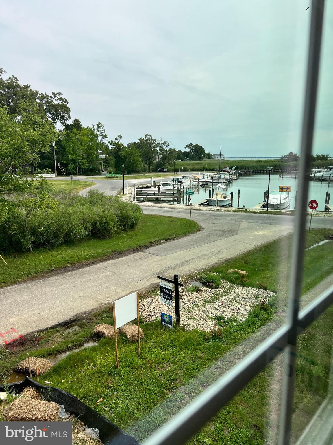 CEDARHURST ON THE BAY - Residential