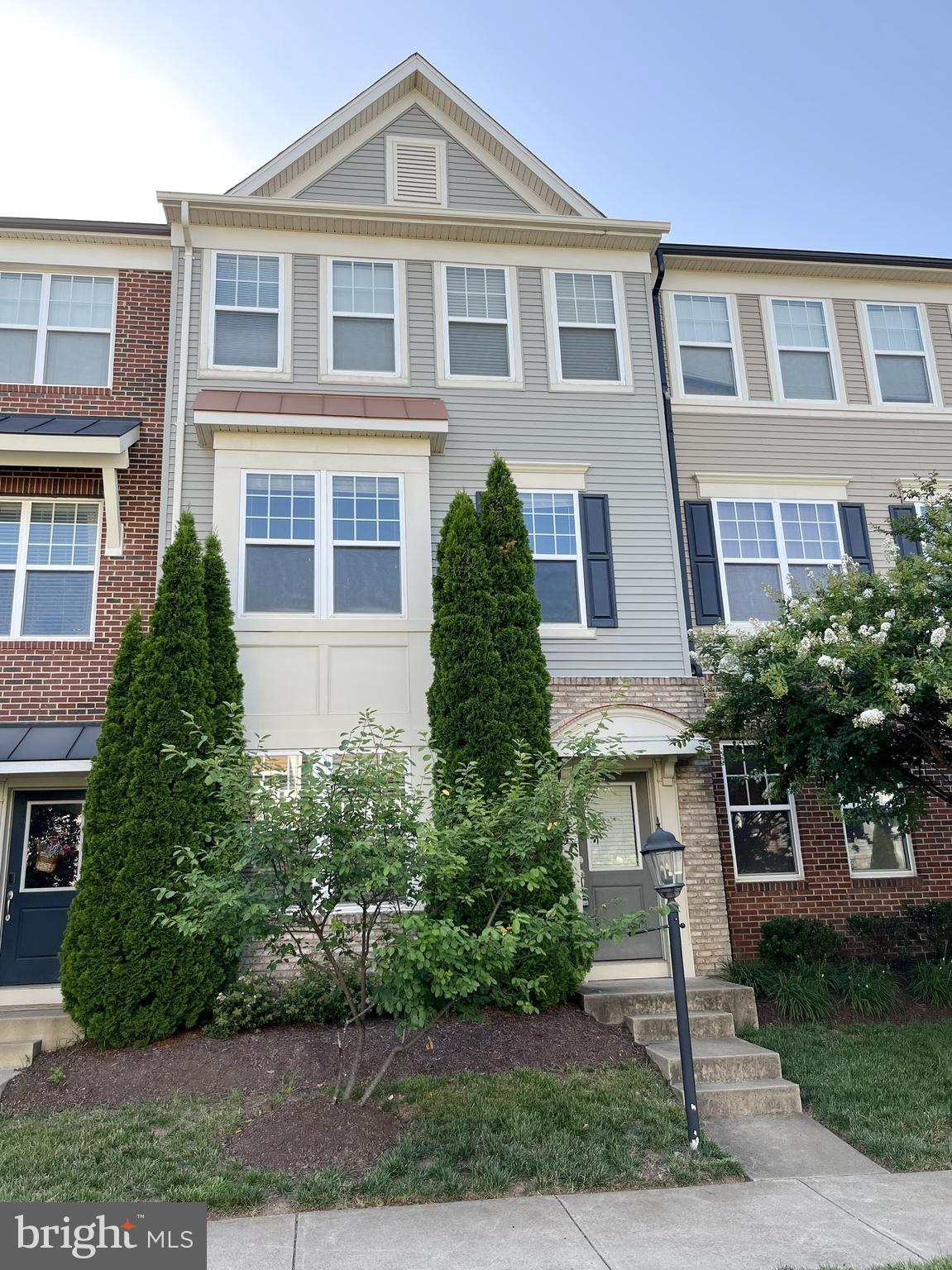 EAST GATE - Residential