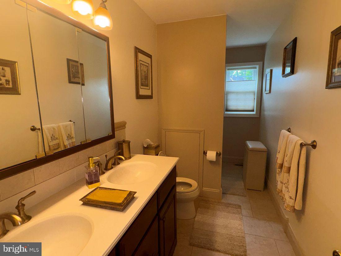 BLUE BELL CROSSING - Residential