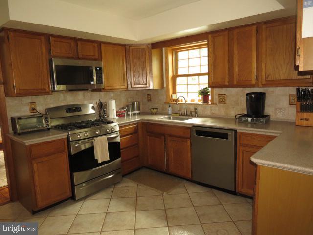 BLUE BELL CROSSING - Residential