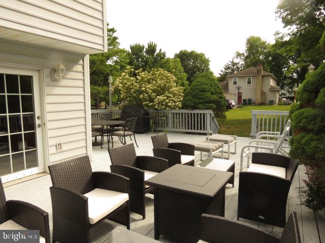 BLUE BELL CROSSING - Residential