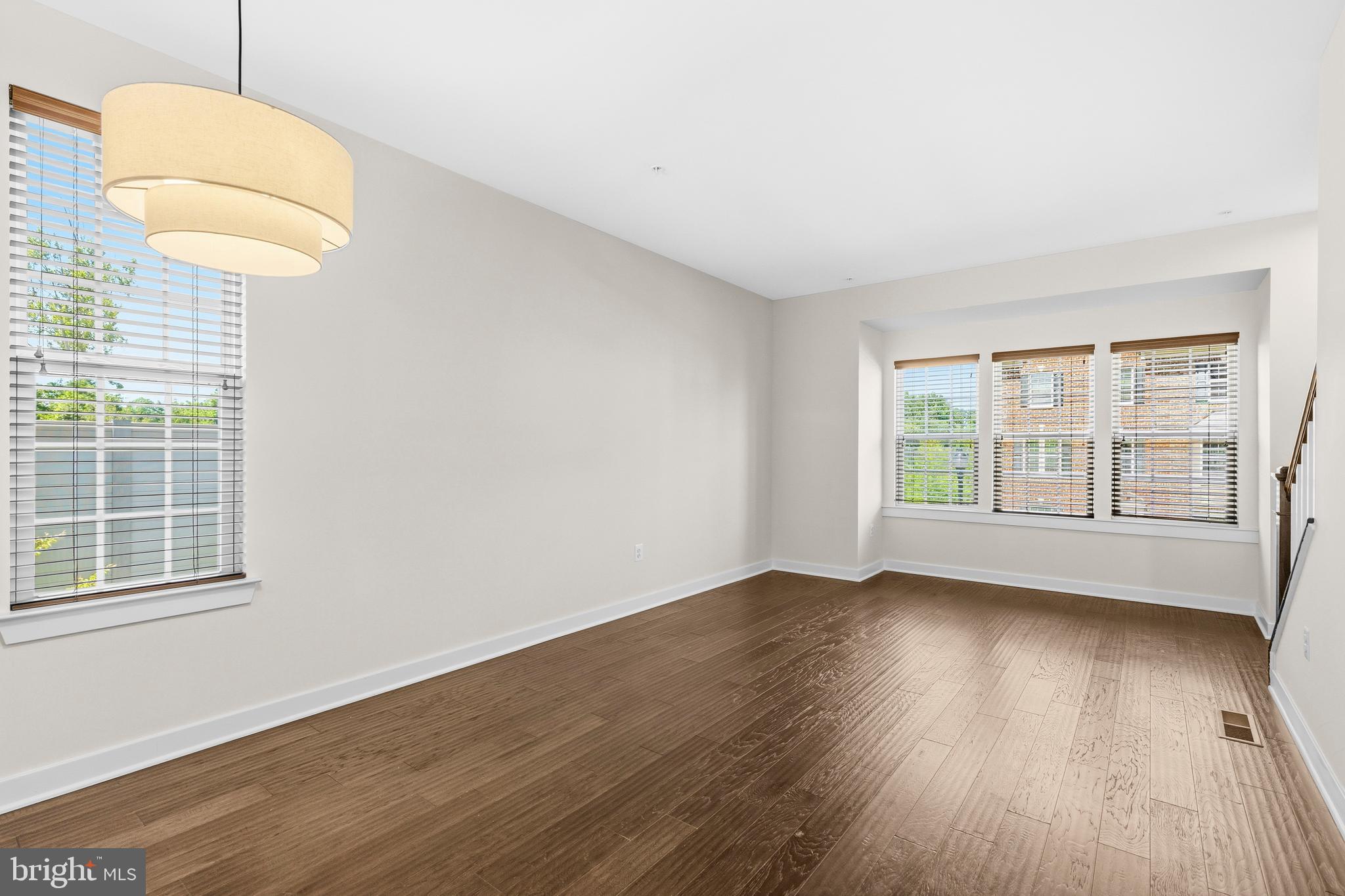 GREENBELT STATION - Residential