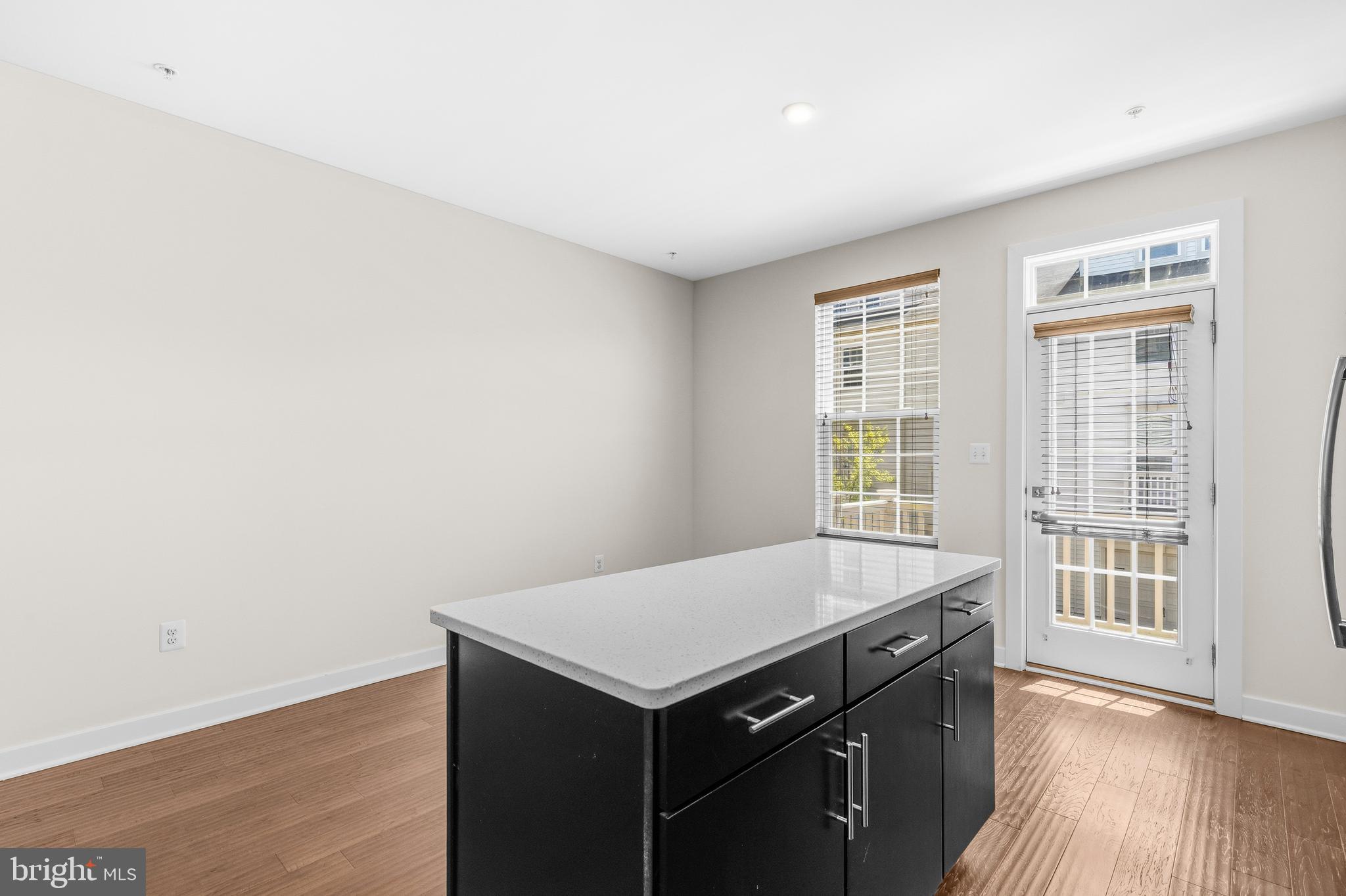 GREENBELT STATION - Residential