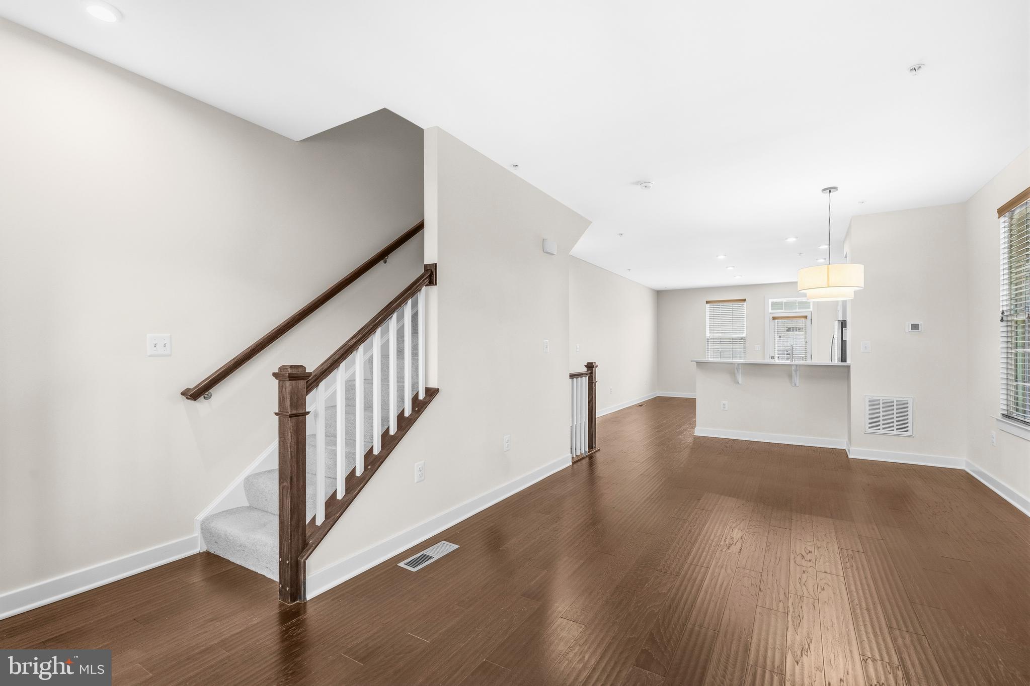 GREENBELT STATION - Residential