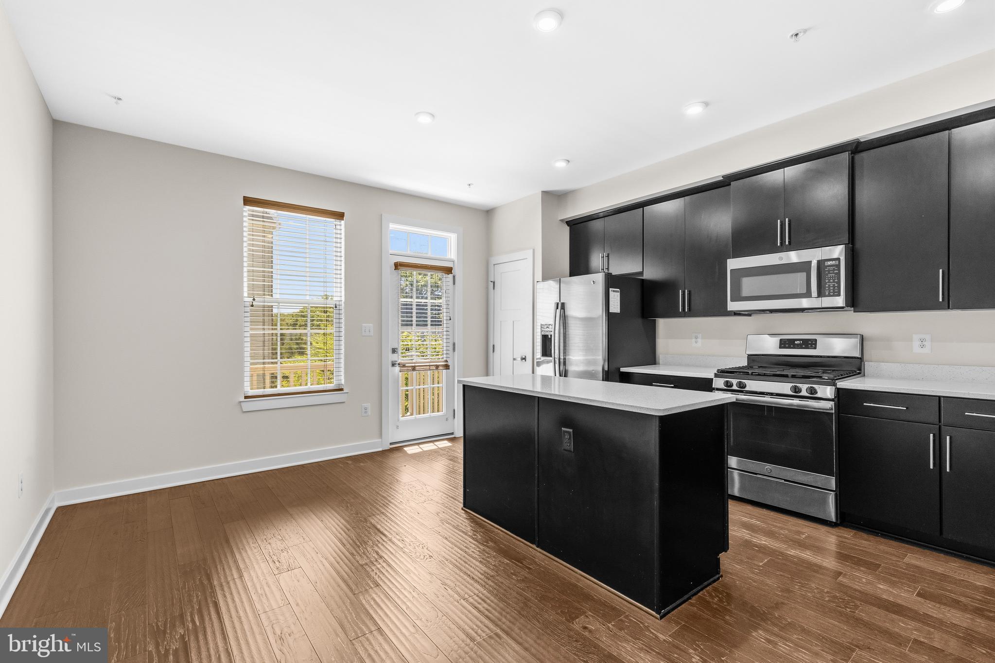 GREENBELT STATION - Residential