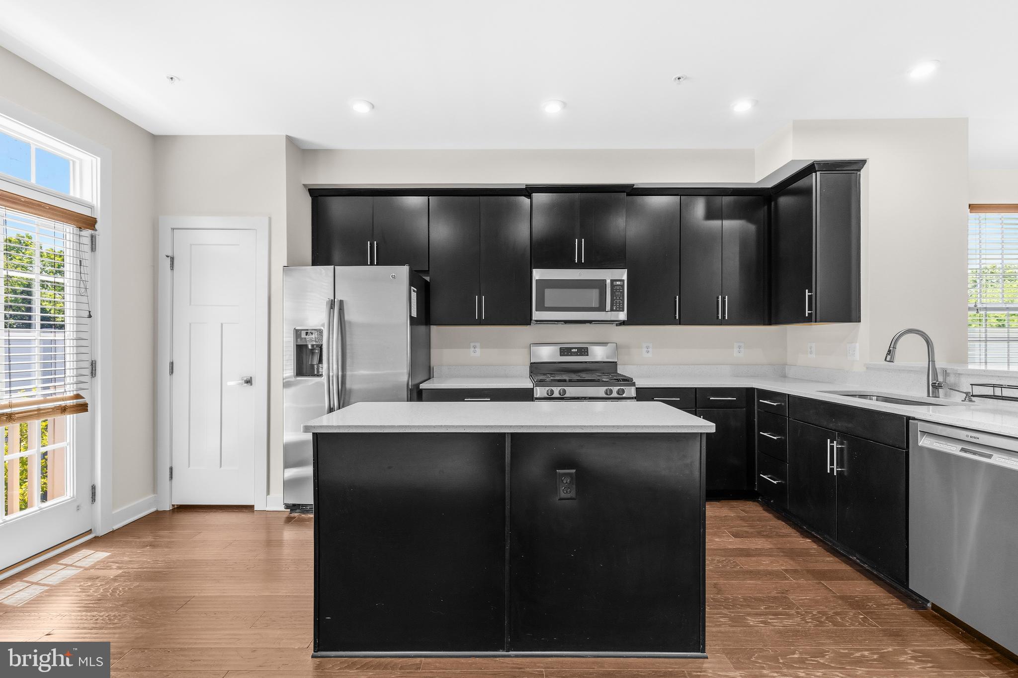GREENBELT STATION - Residential