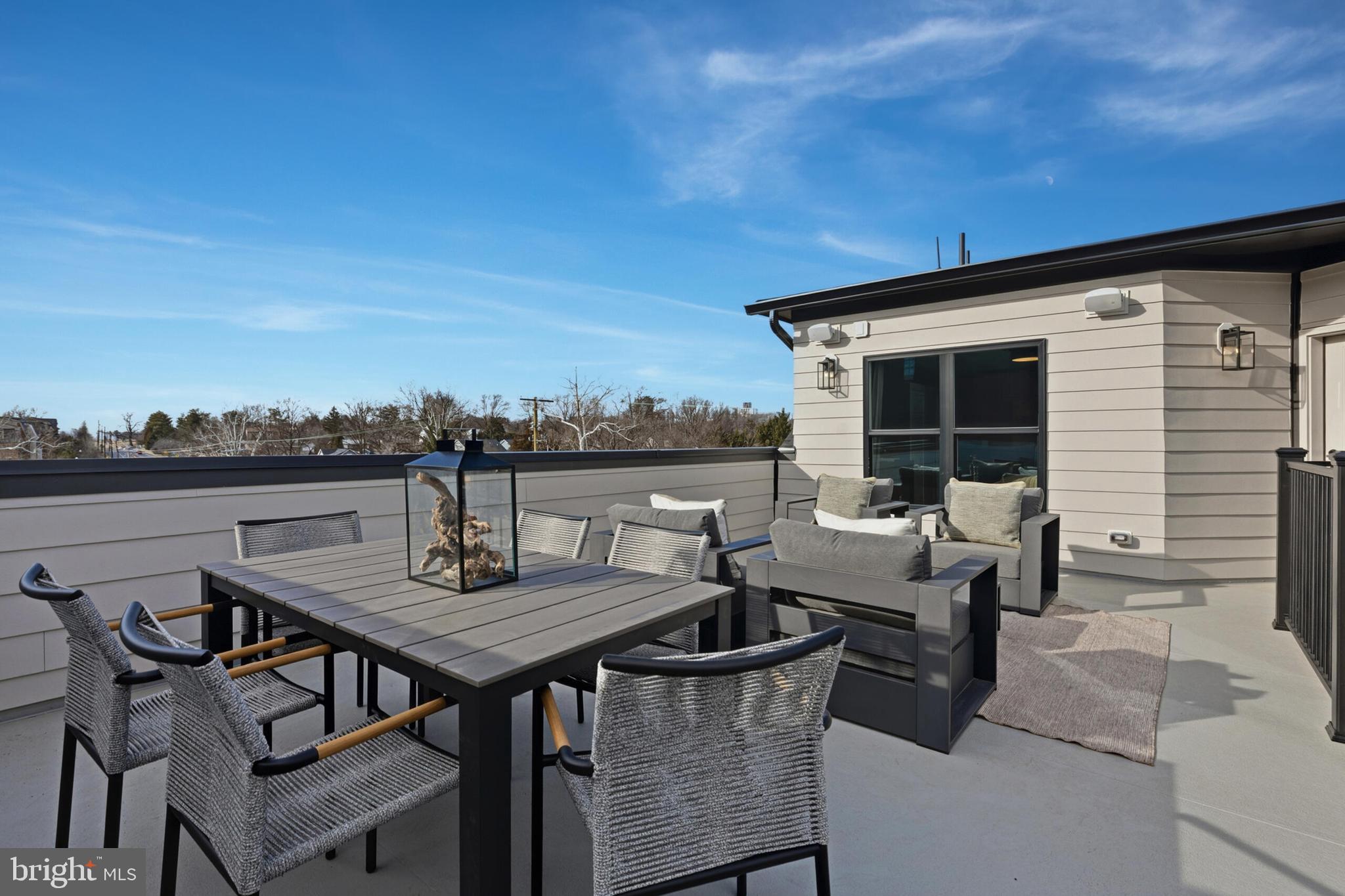 STRATHMORE VIEW - Residential