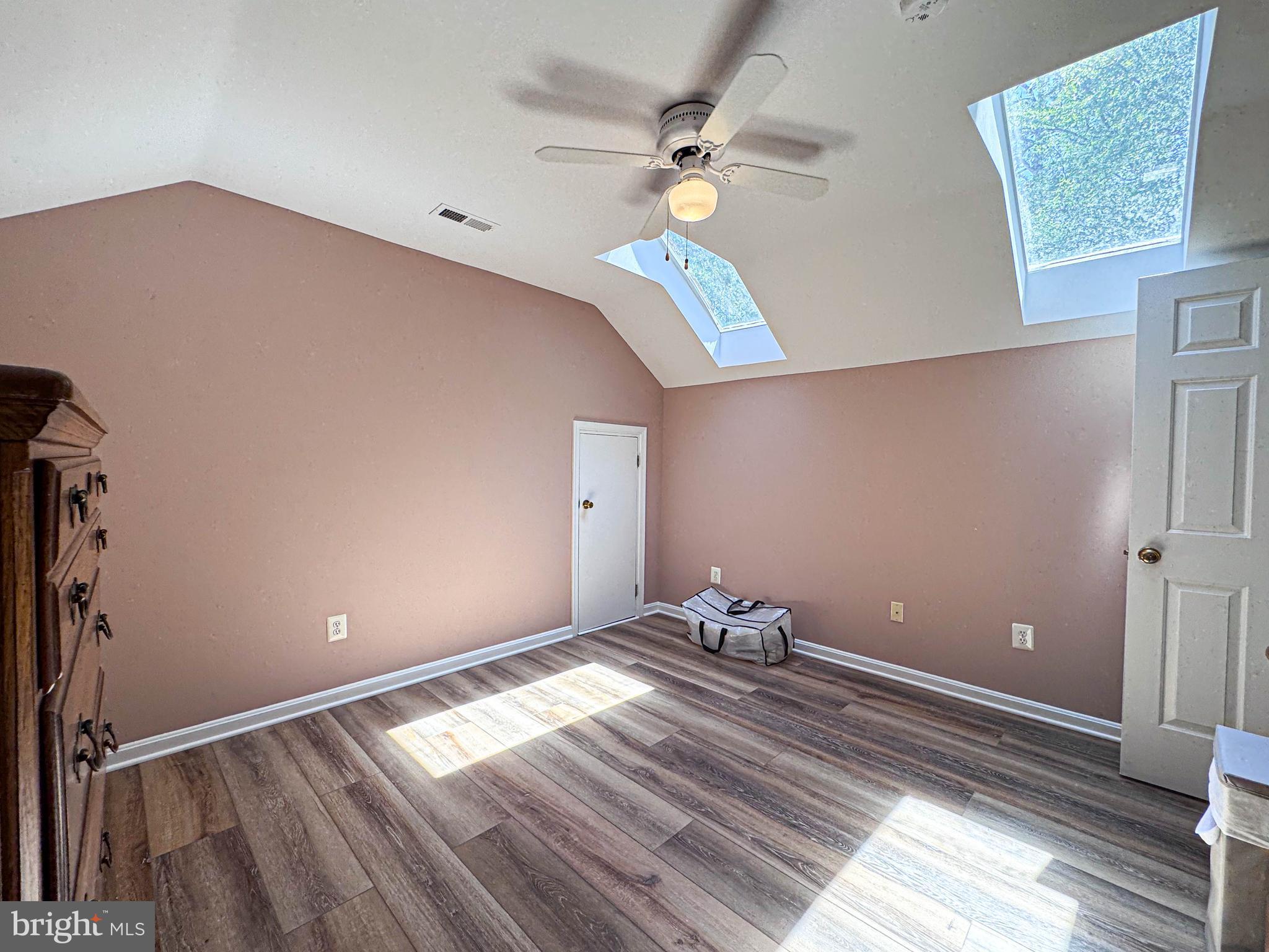 SWANN POINT - Residential