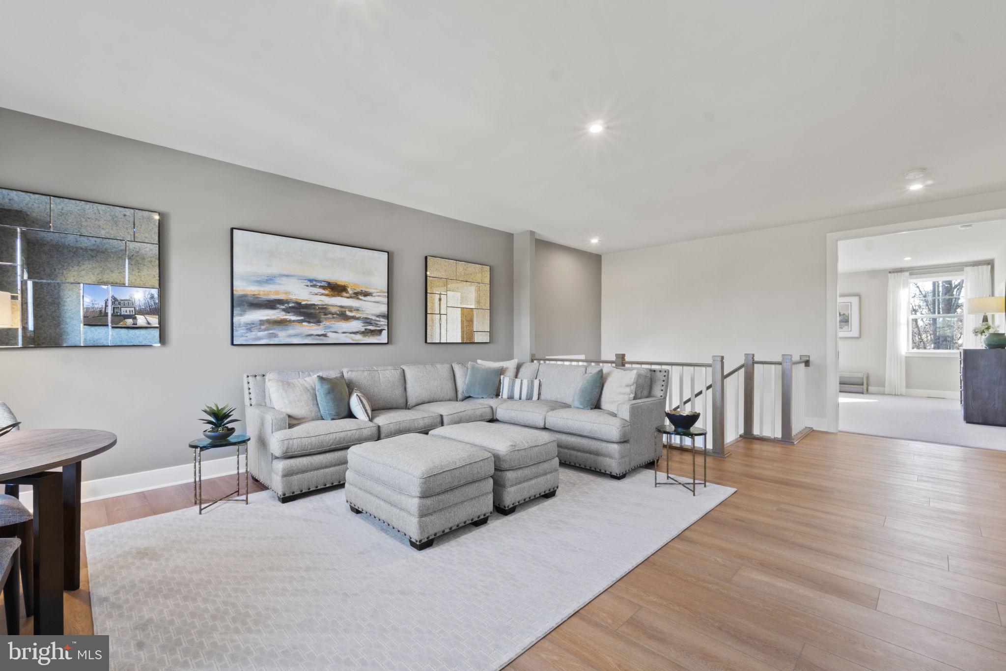 WHITE OAKS FARM - Residential