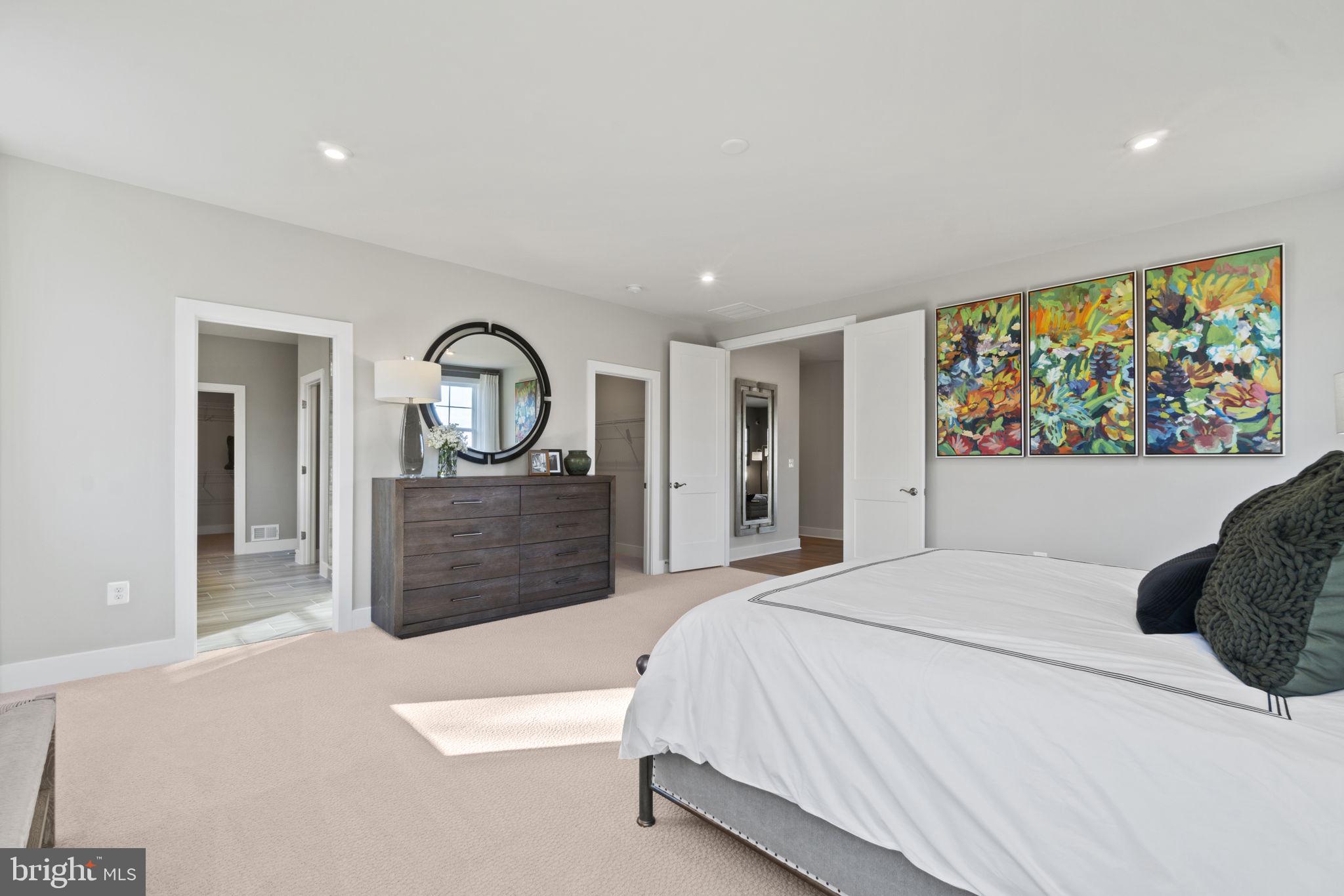 WHITE OAKS FARM - Residential