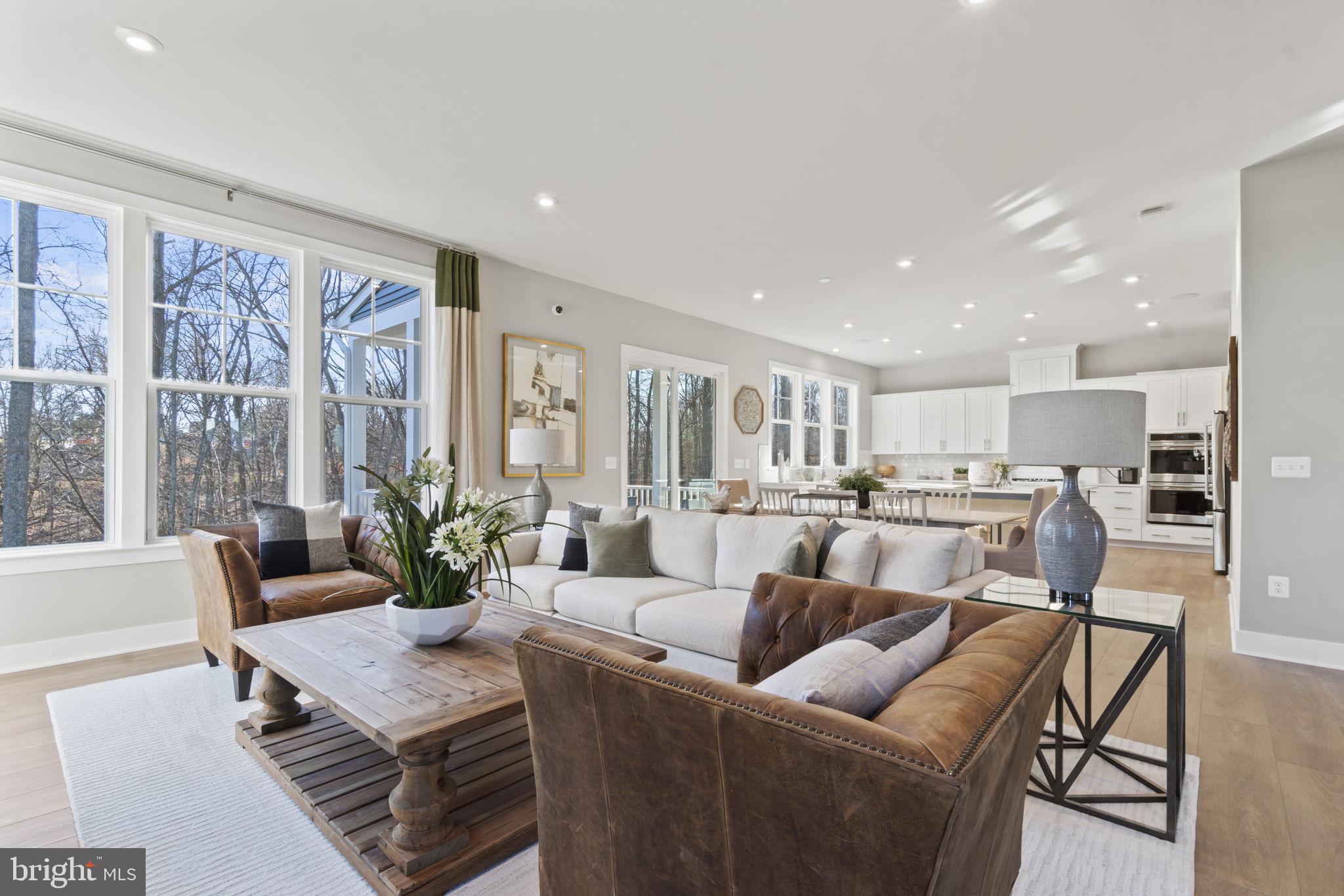 WHITE OAKS FARM - Residential