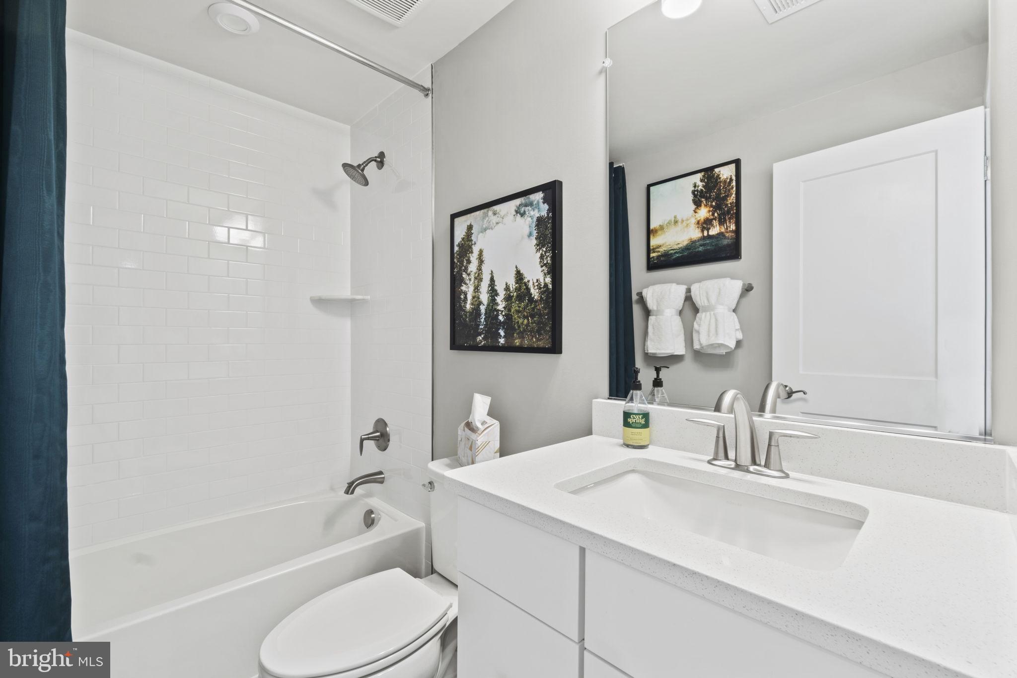 WHITE OAKS FARM - Residential