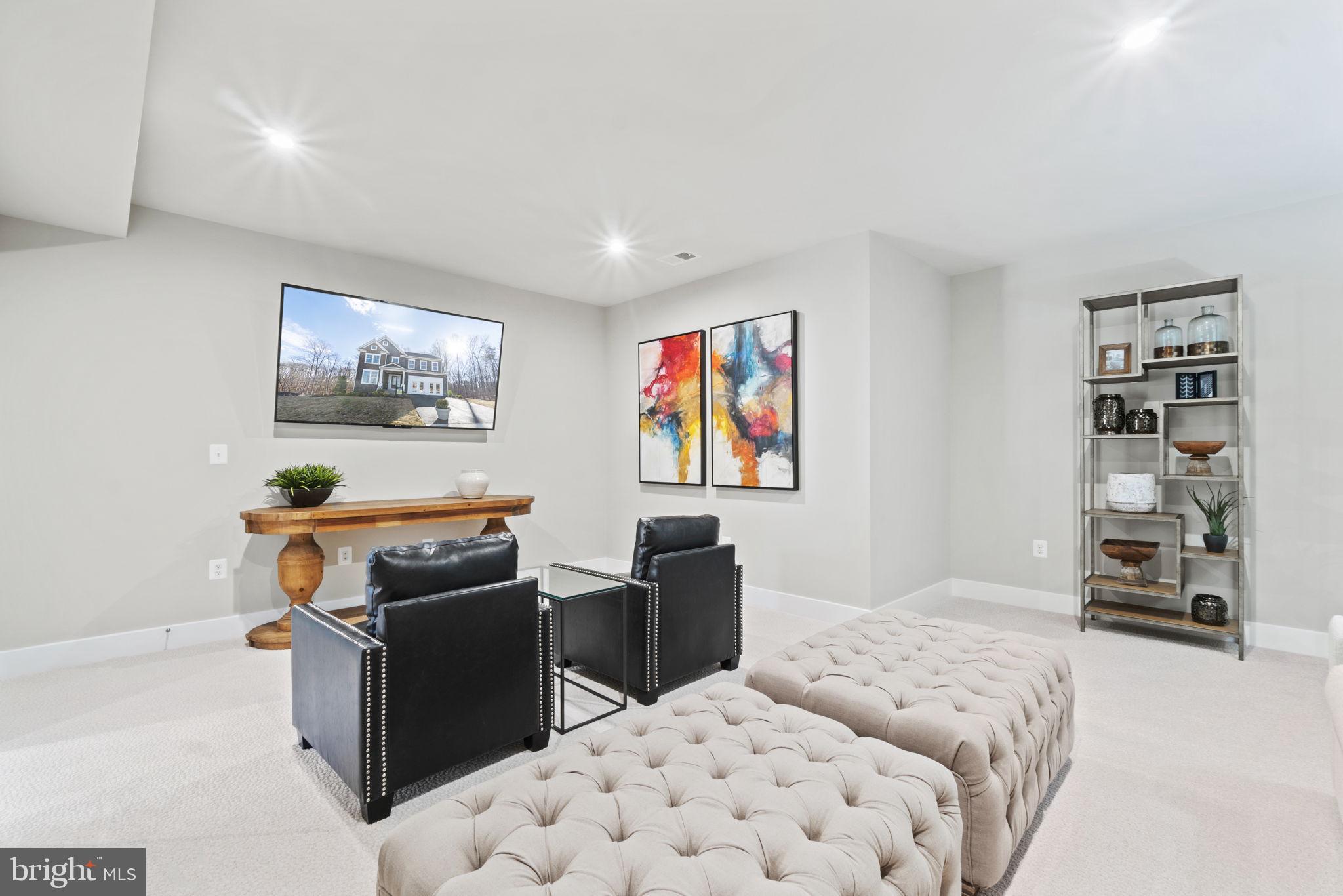 WHITE OAKS FARM - Residential