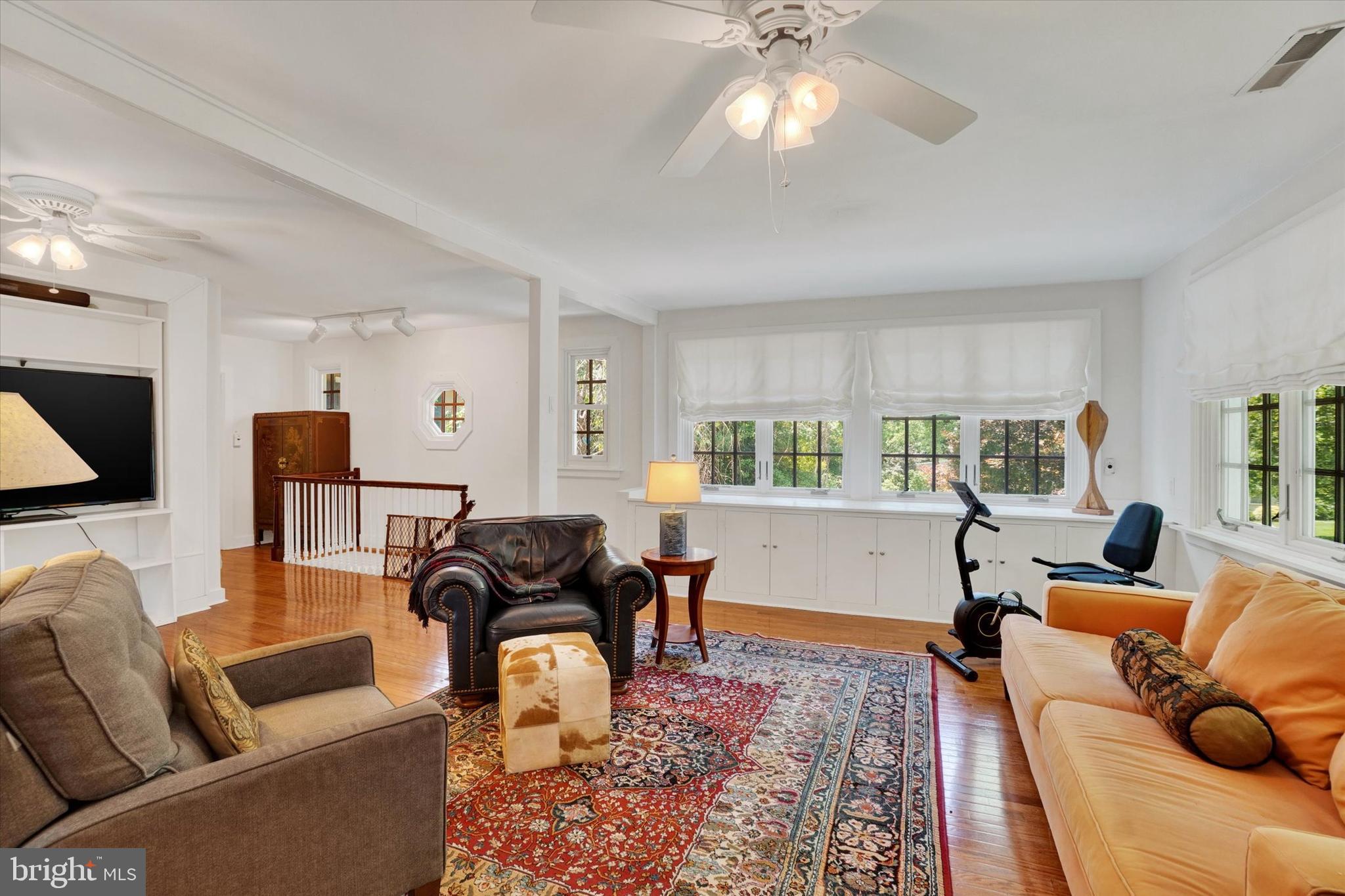 SPRINGDALE - Residential